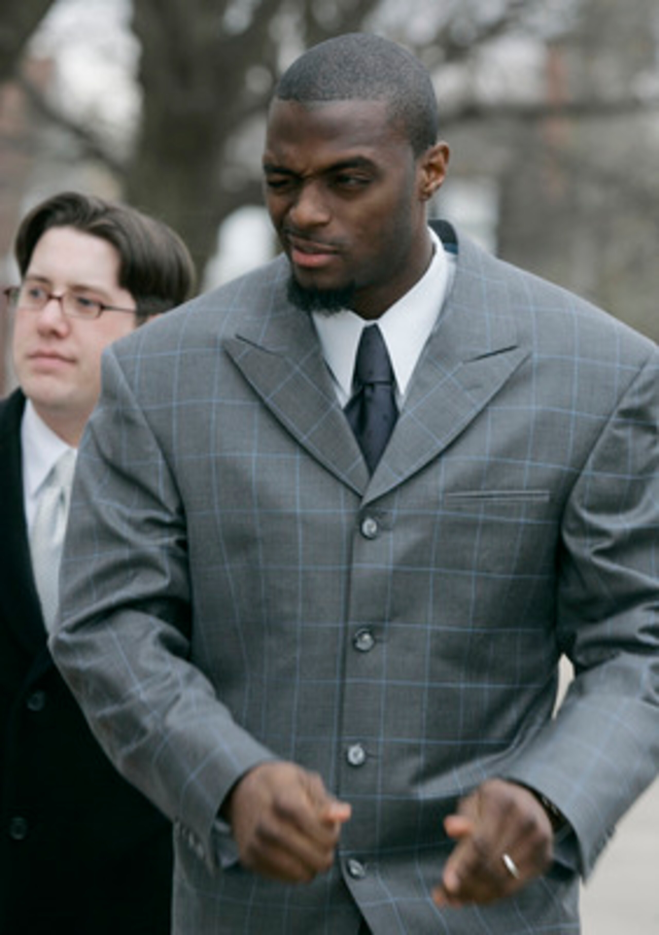 LEBANON - JANUARY 14: New York Giants wide receiver Plaxico Burress winks at a supporter as he arrives at the Lebanon County Courthouse January 14, 2009 in Lebanon, Pa. Burress is scheduled to appear in a civil trial in a dispute with an automobile deale LEBANON - JANUARY 14: New York Giants wide receiver Plaxico Burress winks at a supporter as he arrives at the Lebanon County Courthouse January 14, 2009 in Lebanon, Pa. Burress is scheduled to appear in a civil trial in a dispute with an automobile deale