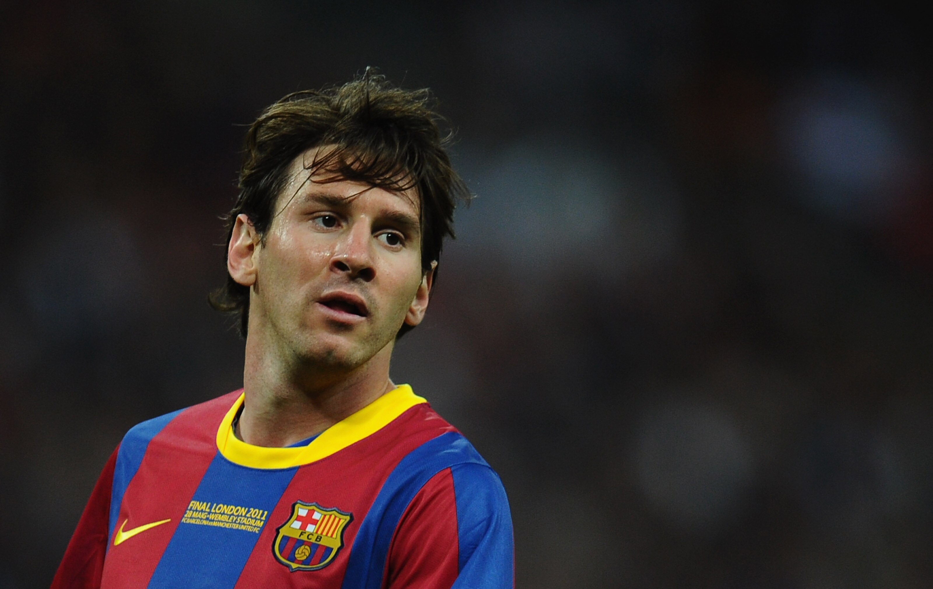 LONDON, ENGLAND - MAY 28:  Lionel Messi of FC Barcelona looks on during the UEFA Champions League final between FC Barcelona and Manchester United FC at Wembley Stadium on May 28, 2011 in London, England.  (Photo by Clive Mason/Getty Images)