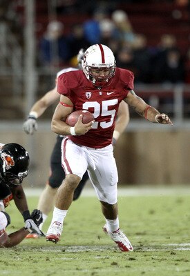 PALO ALTO, CA - NOVEMBER 27:  Tyler Gaffney #25 of the Stanford Cardinal in action against the Oregon State Beavers at Stanford Stadium on November 27, 2010 in Palo Alto, California.  (Photo by Ezra Shaw/Getty Images)