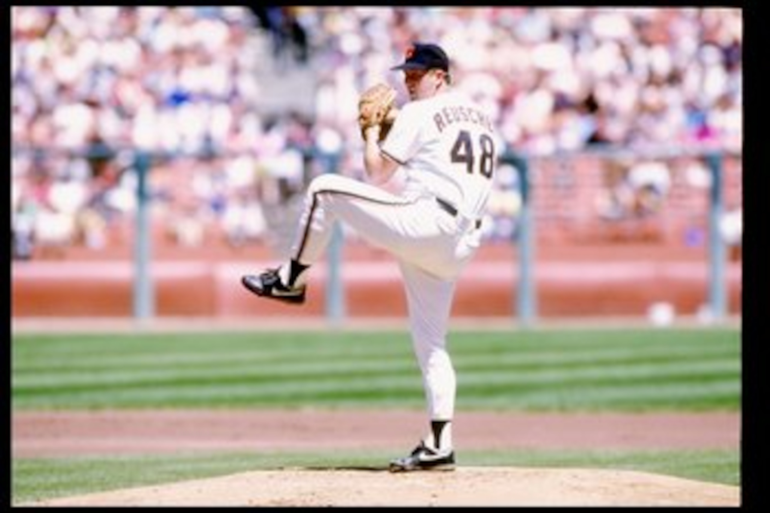 1990:  Pitcher Rick Reuschel of the San Francisco Giants winds up for the pitch. Mandatory Credit: Otto Greule  /Allsport