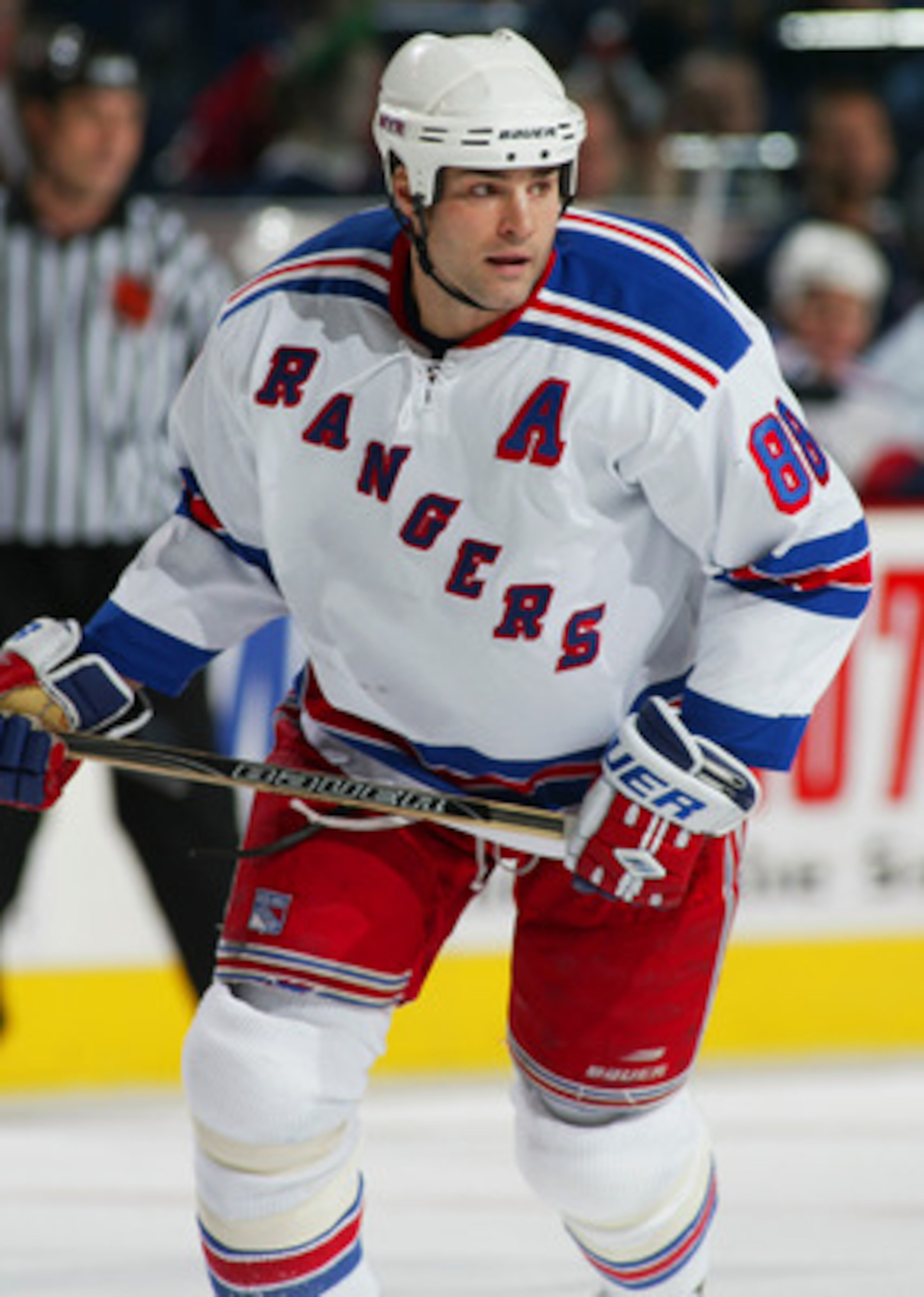 BUFFALO, NY - DECEMBER 12:  Center Eric Lindros #88 of the New York Rangers on the ice during the game against the Buffalo Sabres on December 12, 2003 at the  HSBC Arena in Buffalo, New York. The Rangers won 3-1. (Photo by Rick Stewart/Getty Images)