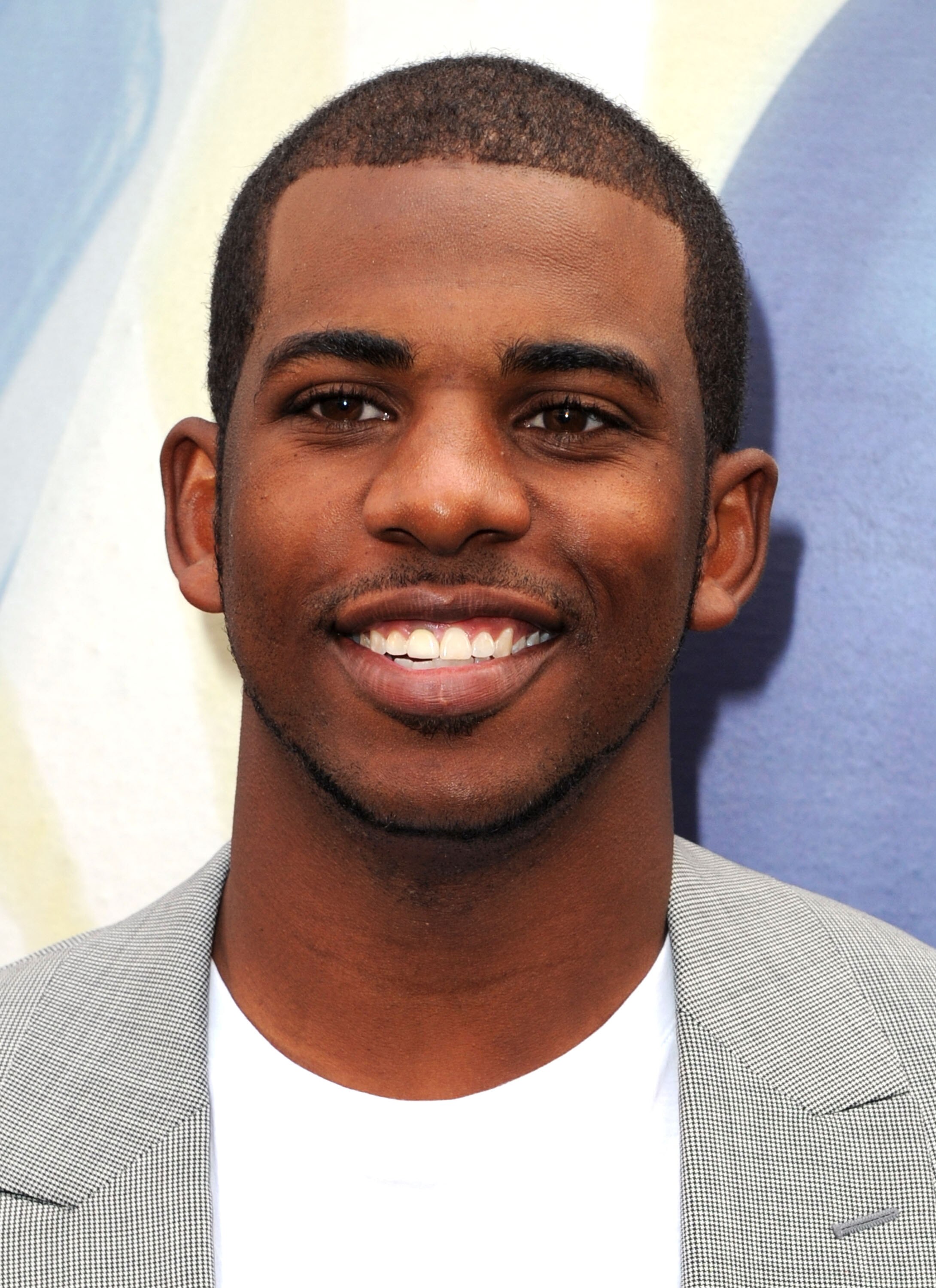 CULVER CITY, CA - JUNE 04:  Professional basketball player Chris Paul arrives at Spike TV's 5th annual 2011 'Guys Choice' Awards at Sony Pictures Studios on June 4, 2011 in Culver City, California.  (Photo by Jason Merritt/Getty Images)