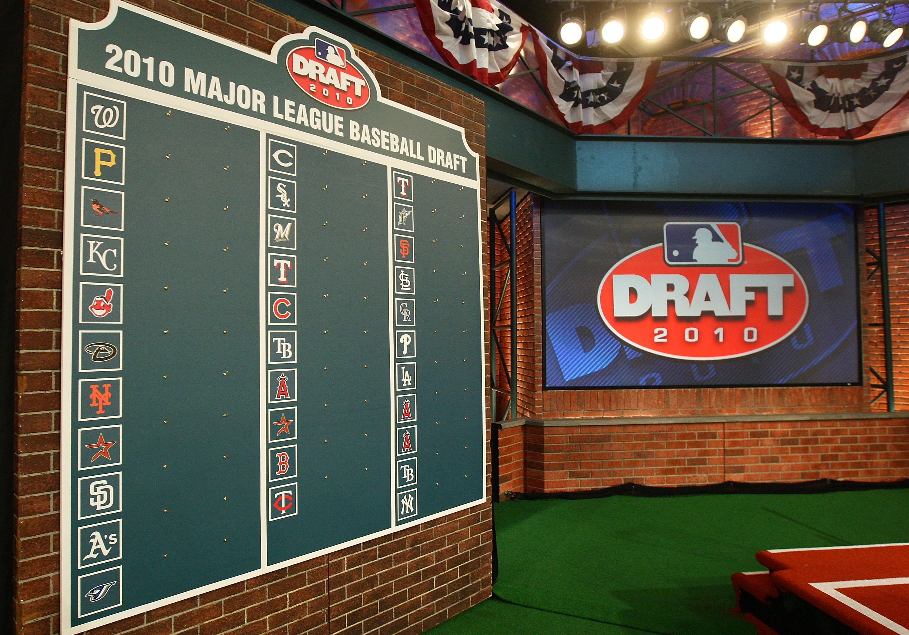 SECAUCUS, NJ - JUNE 07:  The draft board is seen prior to the start of the MLB First Year Player Draft on June 7, 2010 held in Studio 42 at the MLB Network in Secaucus, New Jersey.  (Photo by Mike Stobe/Getty Images)