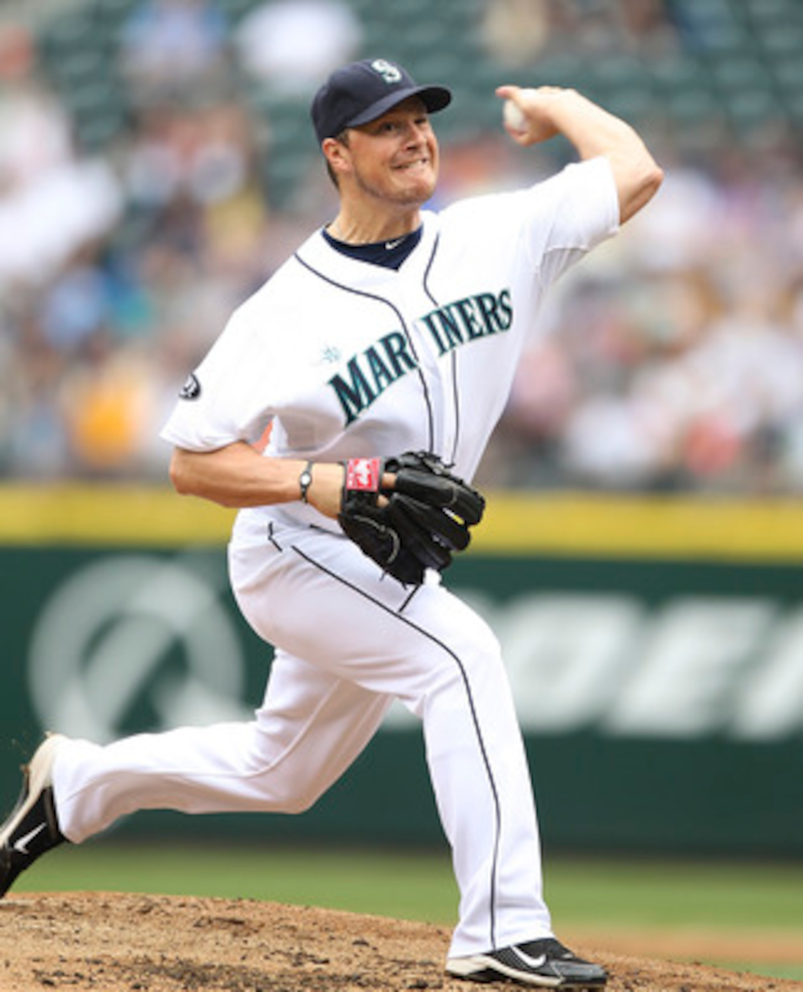 SEATTLE, WA - JUNE 05:  Starting pitcher Erik Bedard #45 of the Seattle Mariners pitches against the Tampa Bay Rays at Safeco Field on June 5, 2011 in Seattle, Washington. (Photo by Otto Greule Jr/Getty Images)