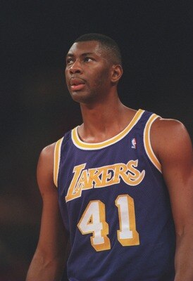 9 Jan 1995:  Elden Campbell of the Los Angeles Lakers during the Lakers 129-83 loss to the Portland Trailblazers in Portland, Oregon. Mandatory Credit: Otto Greule/ALLSPORT