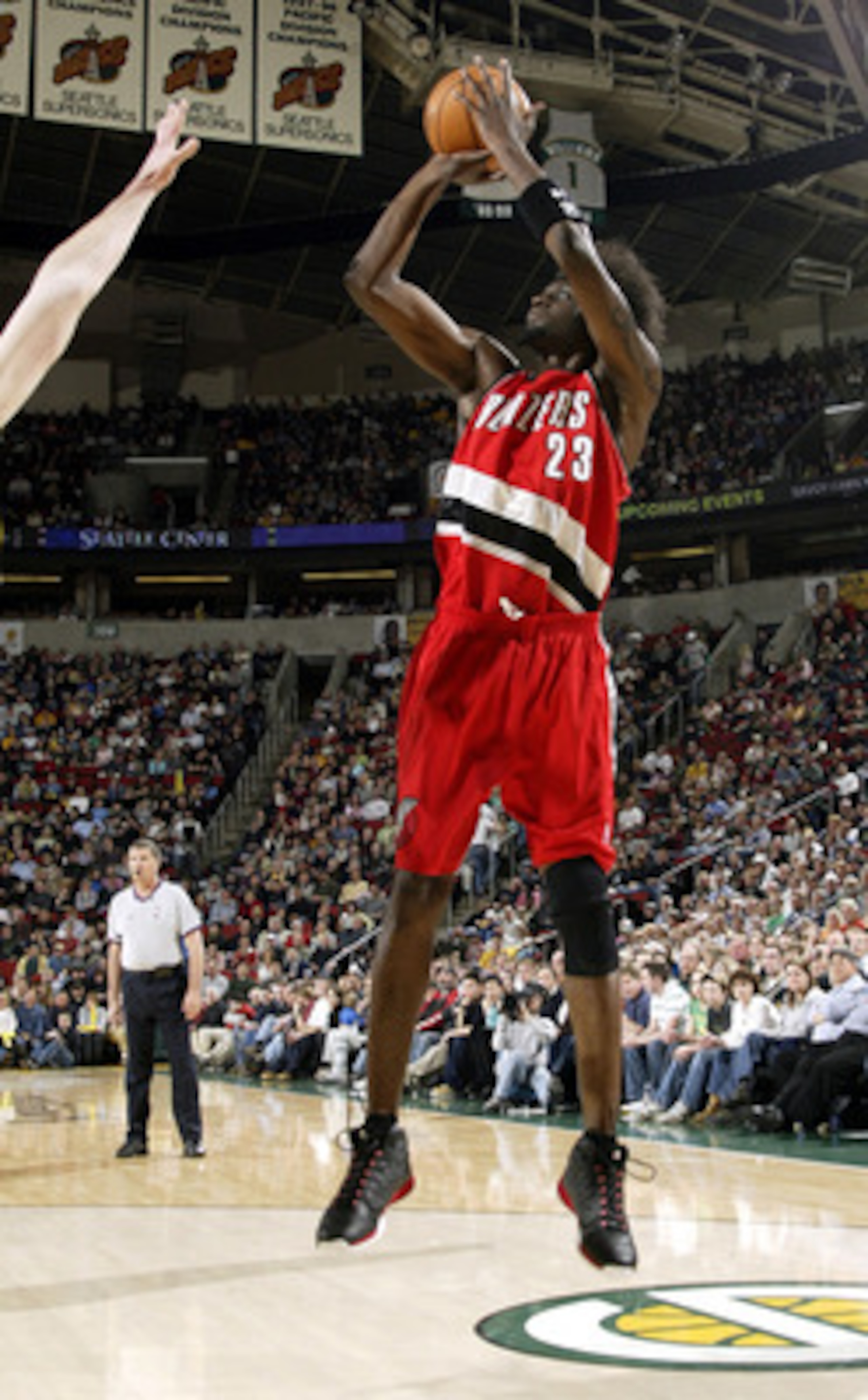 SEATTLE - APRIL 1:  Darius Miles #23 of the Portland Trail Blazers shoots against the Seattle Sonics during the game at Key Arena on April 1, 2005 in Seattle, Washington.  The Sonics won 89-87.  NOTE TO USER: User expressly acknowledges and agrees that, b