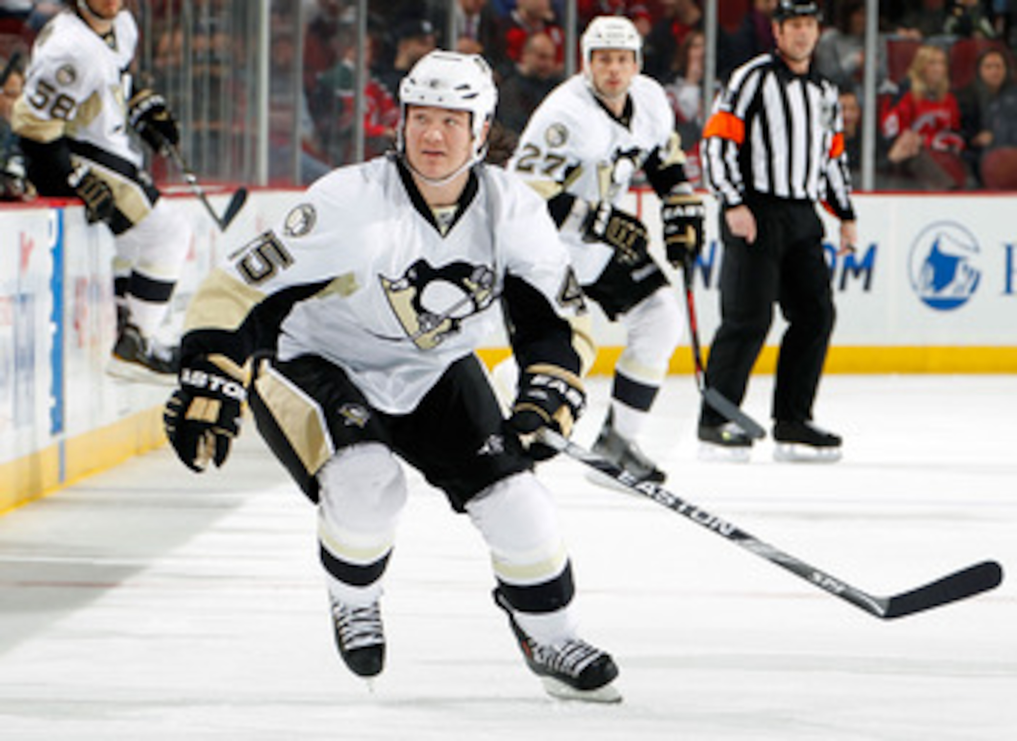 NEWARK, NJ - JANUARY 20:  Arron Asham #45 of the Pittsburgh Penguins skates during an NHL hockey game against the New Jersey Devils at the Prudential Center on January 20, 2011 in Newark, New Jersey.  (Photo by Paul Bereswill/Getty Images)