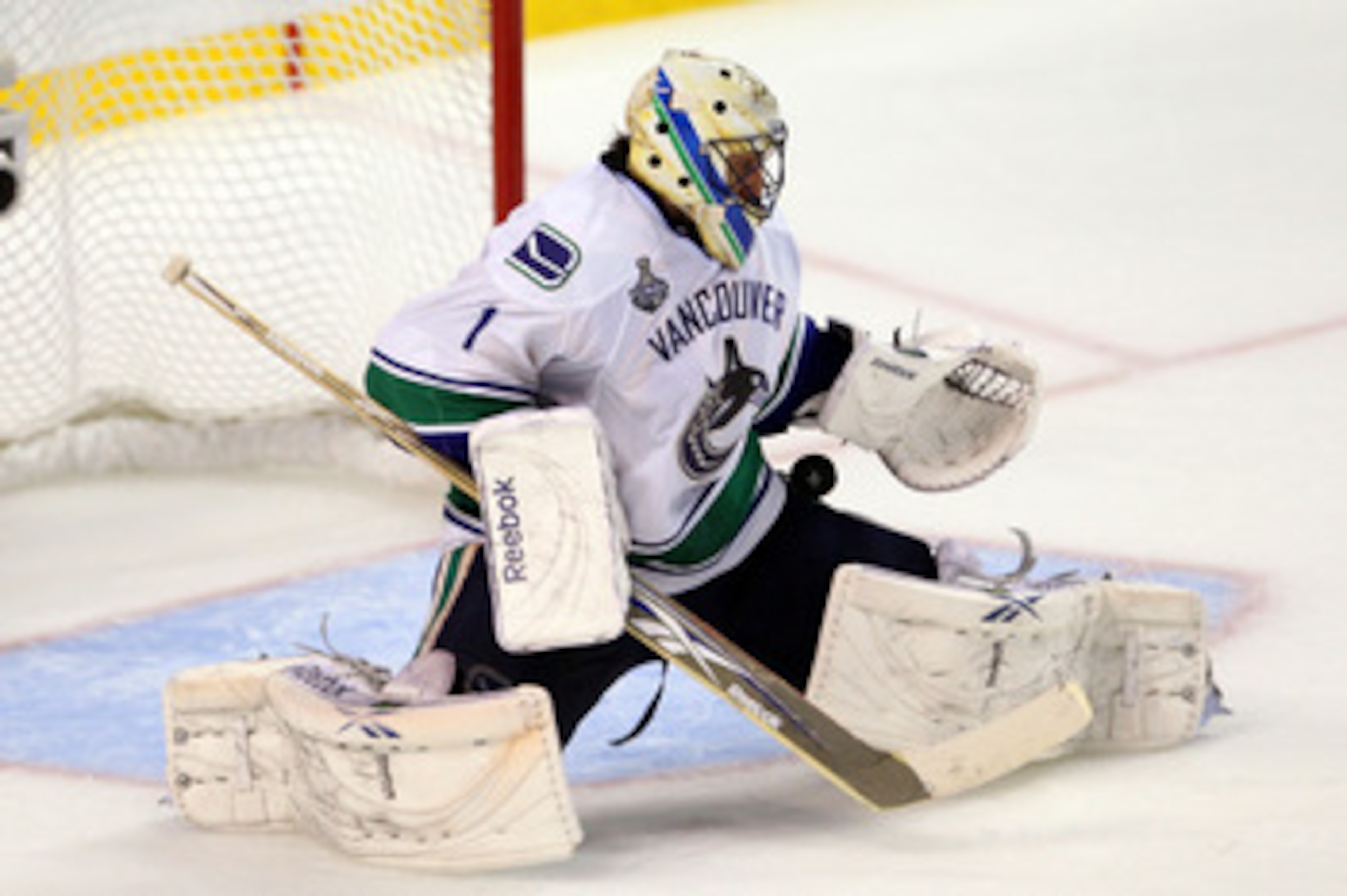 BOSTON, MA - JUNE 06: Roberto Luongo #1 of the Vancouver Canucks tends goal against the Boston Bruins during Game Three of the 2011 NHL Stanley Cup Final at TD Garden on June 6, 2011 in Boston, Massachusetts. (Photo by Jim Rogash/Getty Images) BOSTON, MA - JUNE 06: Roberto Luongo #1 of the Vancouver Canucks tends goal against the Boston Bruins during Game Three of the 2011 NHL Stanley Cup Final at TD Garden on June 6, 2011 in Boston, Massachusetts. (Photo by Jim Rogash/Getty Images)