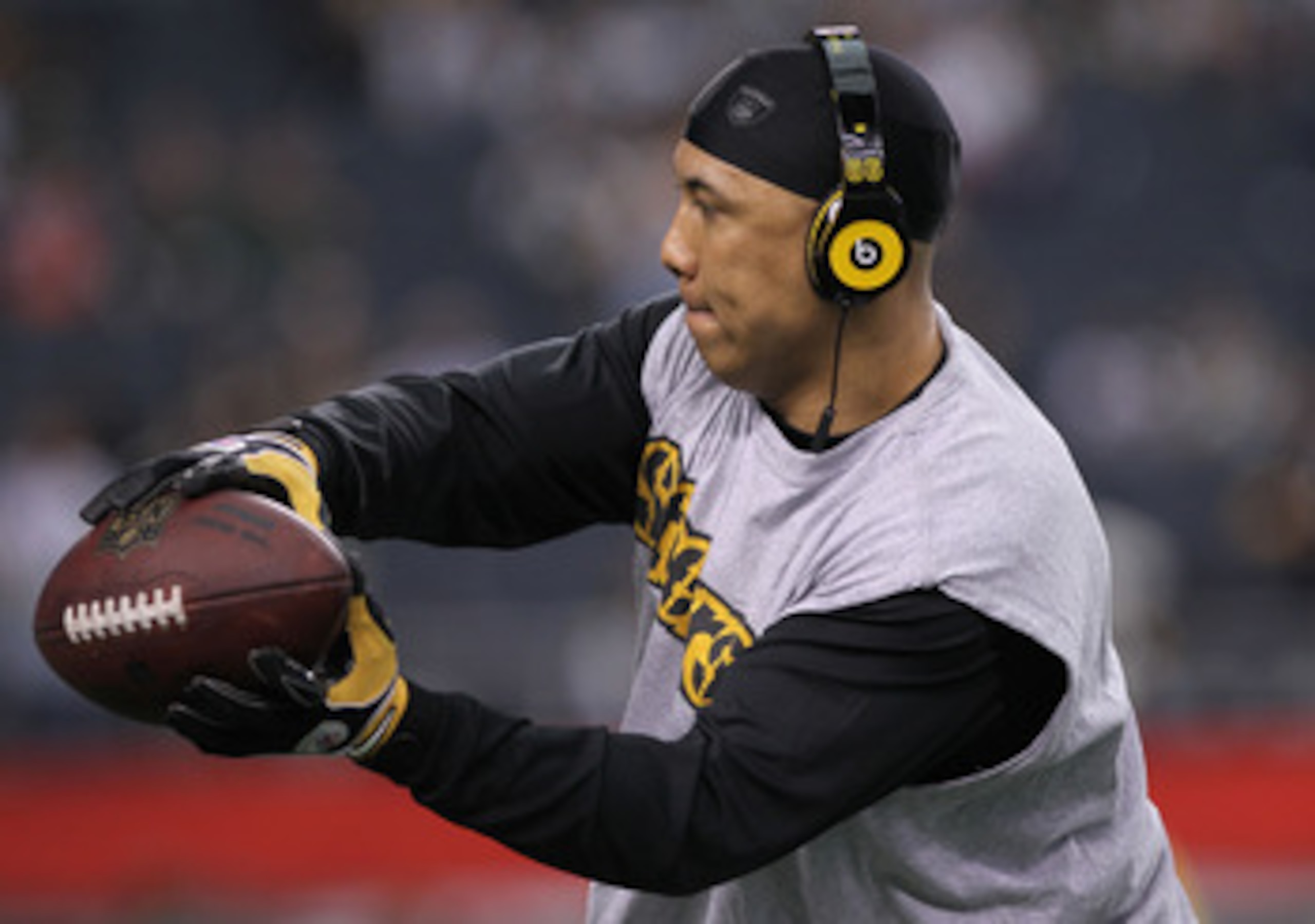 ARLINGTON, TX - FEBRUARY 06:  Hines Ward #86 of the Pittsburgh Steelers warms up prior to their game against the Green Bay Packers during Super Bowl XLV at Cowboys Stadium on February 6, 2011 in Arlington, Texas.  (Photo by Doug Pensinger/Getty Images)