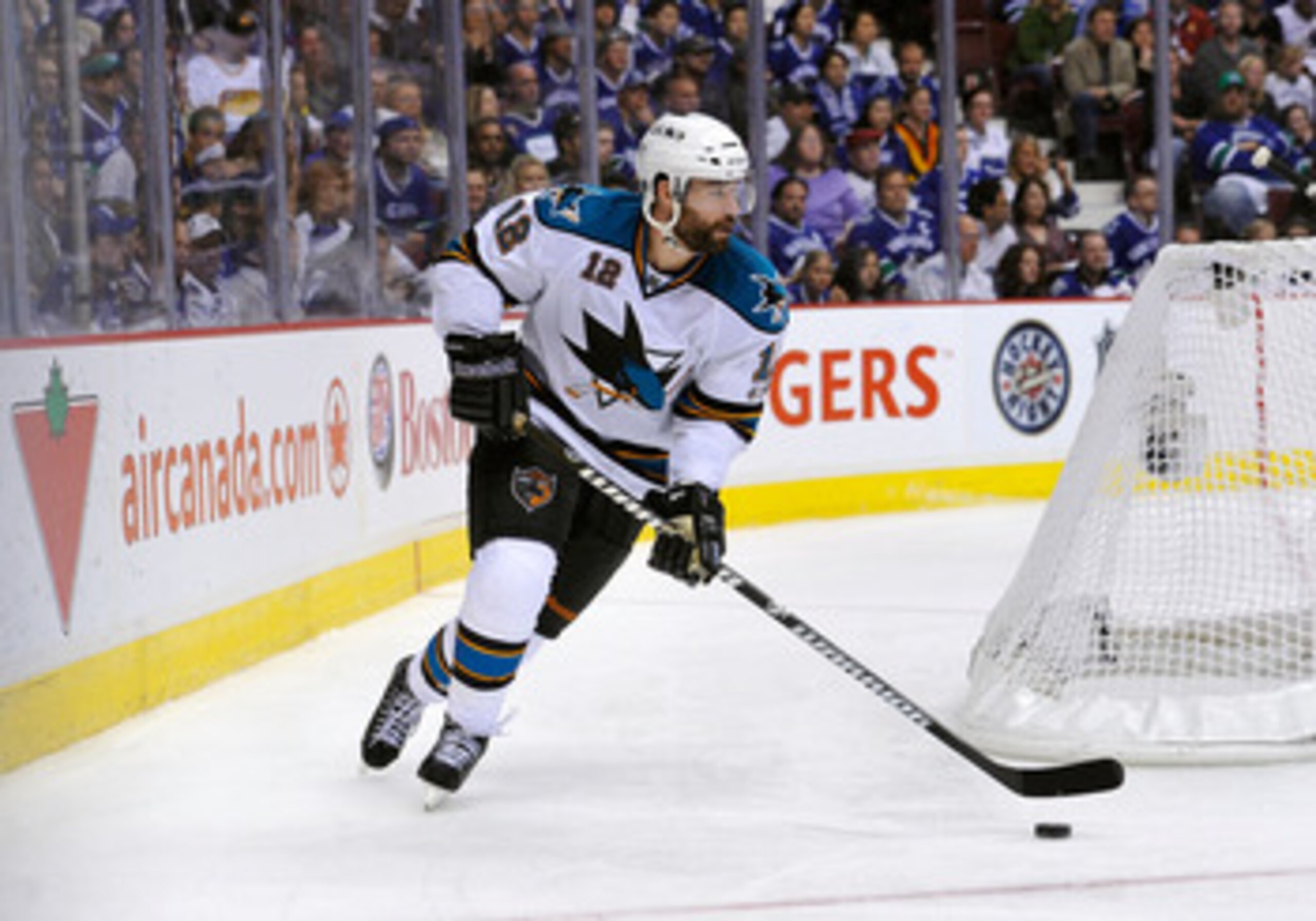 VANCOUVER, CANADA - MAY 18:  Joe Thornton #19 of the San Jose Sharks lines up in the left wing position prior to a faceoff in Game Two of the Western Conference Finals against the Vancouver Canucks during the 2011 Stanley Cup Playoffs at Rogers Arena on M
