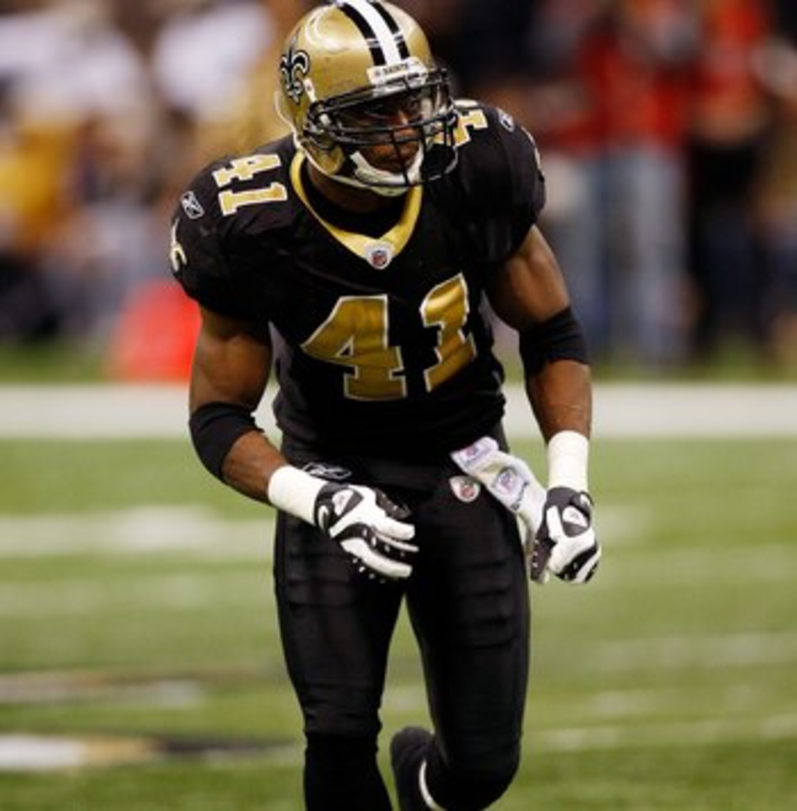 NEW ORLEANS - DECEMBER 07:  Roman Harper #41 of the New Orleans Saints runs against  the Atlanta Falcons on December 7, 2008 at the Superdome in New Orleans, Louisiana.  (Photo by Chris Graythen/Getty Images)