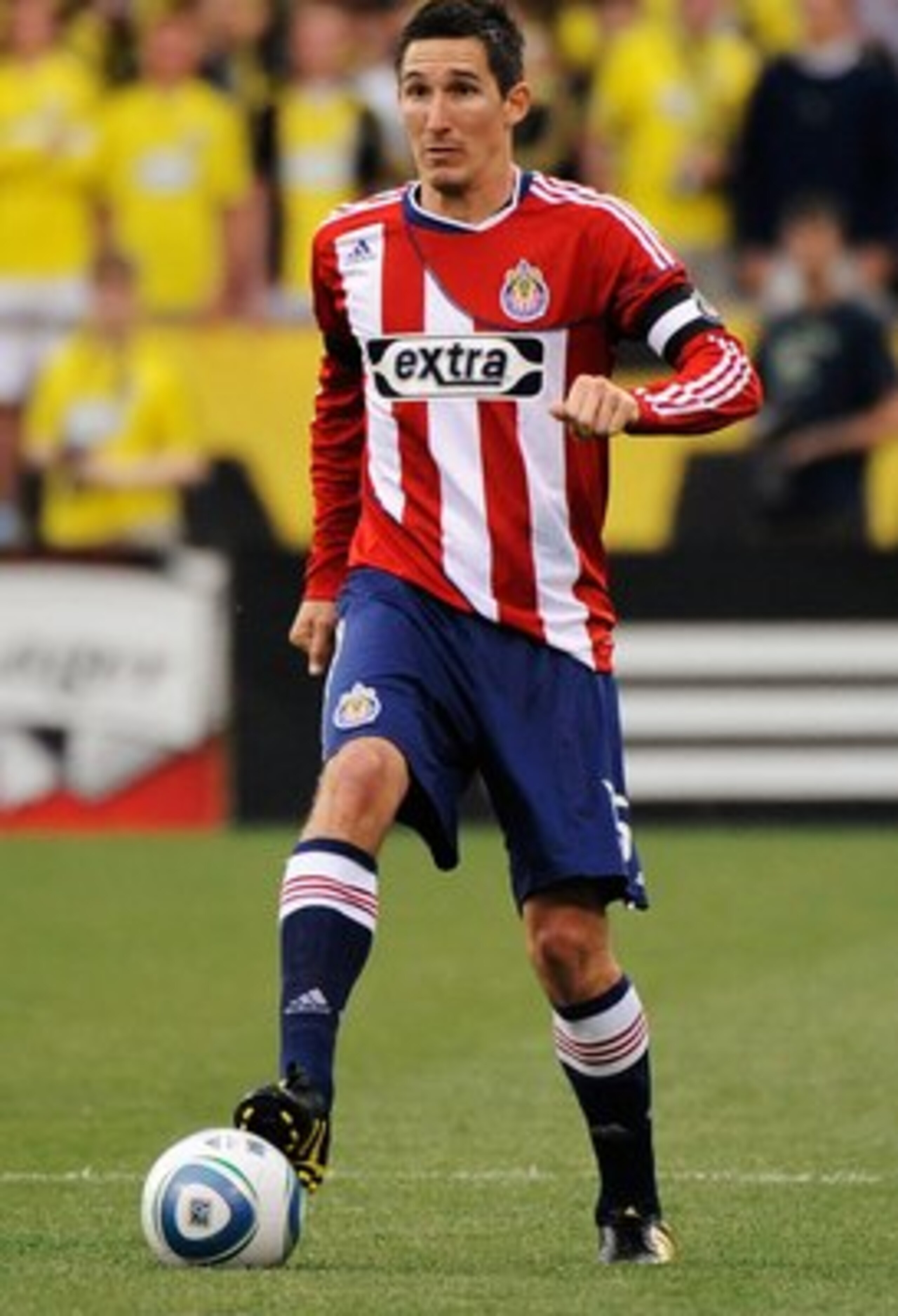 COLUMBUS, OH - MAY 15:  Sacha Kljestan #16 of Chivas USA controls the ball against the Columbus Crew on May 15, 2010 at Crew Stadium in Columbus, Ohio.  (Photo by Jamie Sabau/Getty Images)