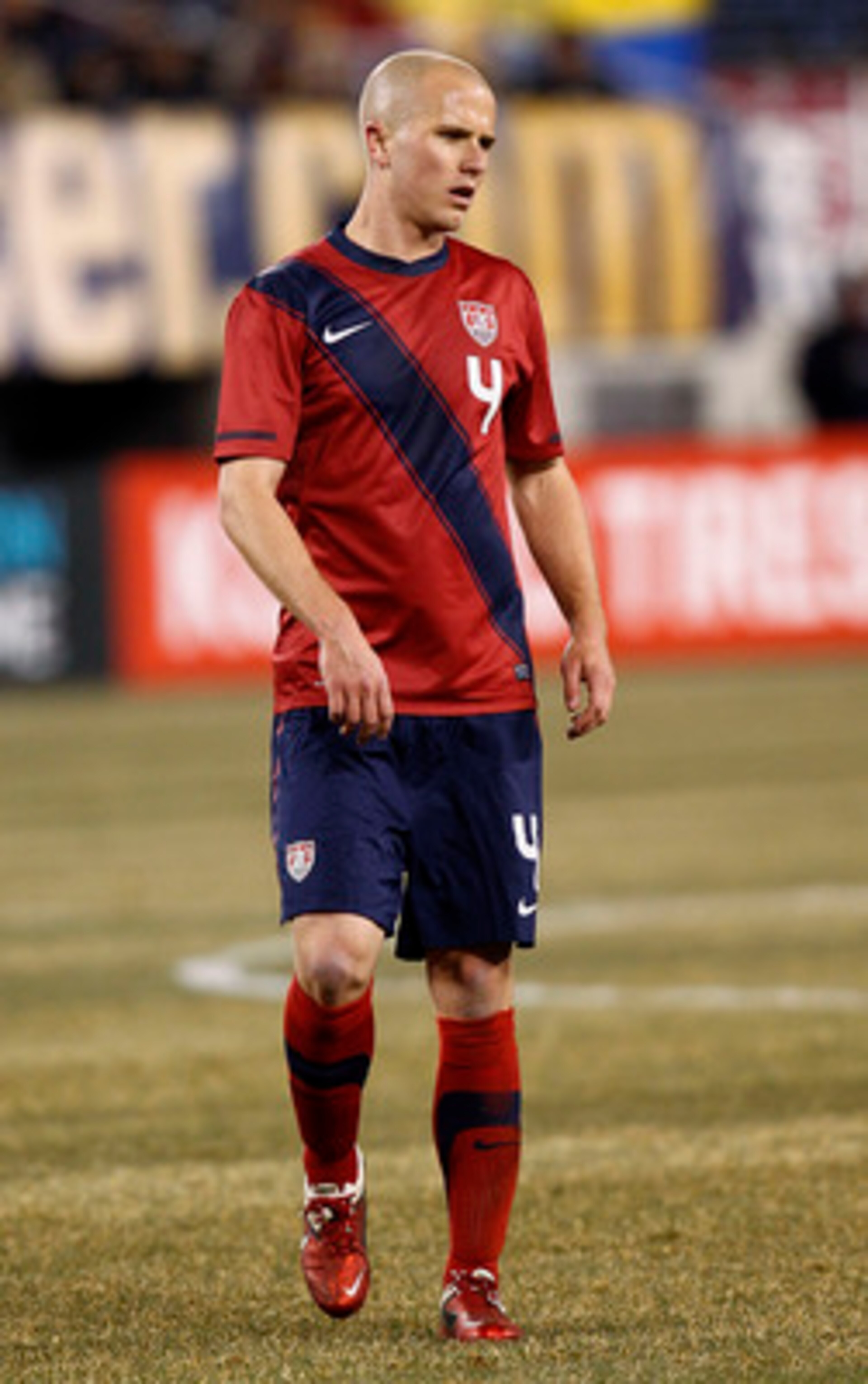 EAST RUTHERFORD, NJ - MARCH 26: Michael Bradley #4 of the United States plays during the first half of a friendly match with Argentina at New Meadowlands Stadium on March 26, 2011 in East Rutherford, New Jersey. (Photo by Jeff Zelevansky/Getty Images) EAST RUTHERFORD, NJ - MARCH 26: Michael Bradley #4 of the United States plays during the first half of a friendly match with Argentina at New Meadowlands Stadium on March 26, 2011 in East Rutherford, New Jersey. (Photo by Jeff Zelevansky/Getty Images)