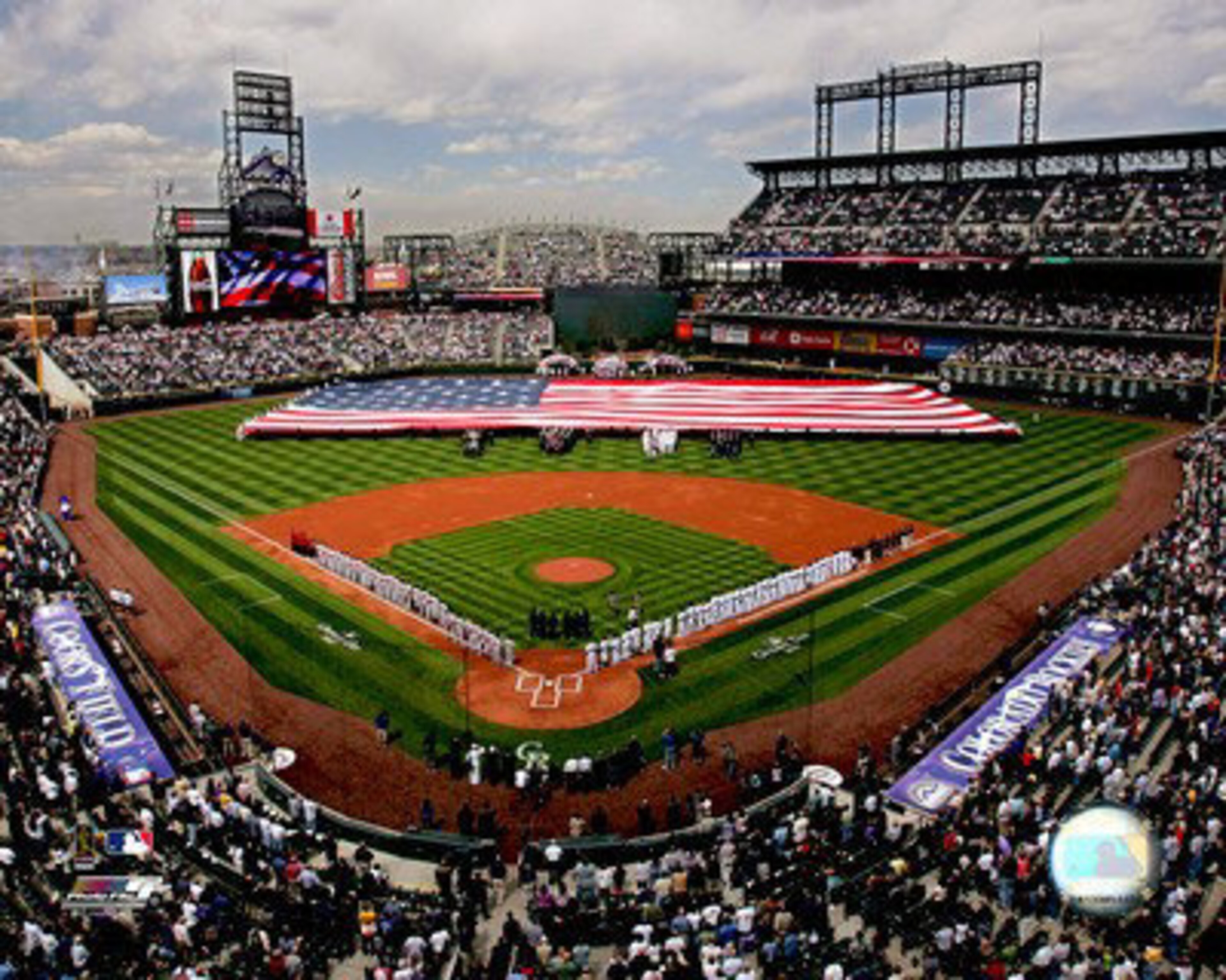 http://www.uberez.com/Uploads/Members/f202ac04-eeaf-4702-816e-e884517edc17/Images/Denver-Coors-Field.jpg