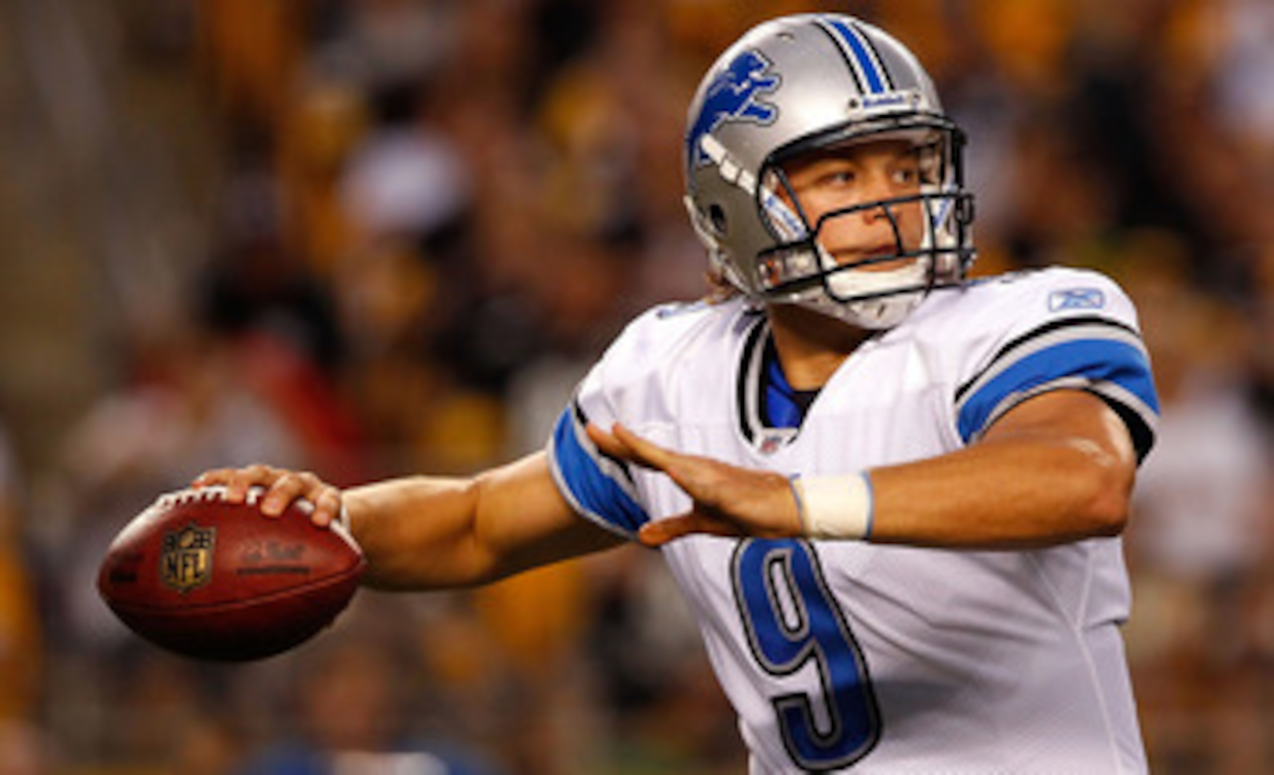 PITTSBURGH - AUGUST 14:  Matthew Stafford #9 of the Detroit Lions drops back to pass against the Pittsburgh Steelers during the preseason game on August 14, 2010 at Heinz Field in Pittsburgh, Pennsylvania.  (Photo by Jared Wickerham/Getty Images)