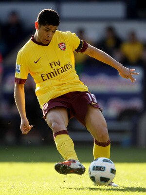 WEST BROMWICH, ENGLAND - MARCH 19: Denilson of Arsenal prior to the Barclays Premier League match between West Bromwich Albion and Arsenal at The Hawthorns on March 19, 2011 in West Bromwich, England. (Photo by Scott Heavey/Getty Images) WEST BROMWICH, ENGLAND - MARCH 19: Denilson of Arsenal prior to the Barclays Premier League match between West Bromwich Albion and Arsenal at The Hawthorns on March 19, 2011 in West Bromwich, England. (Photo by Scott Heavey/Getty Images)