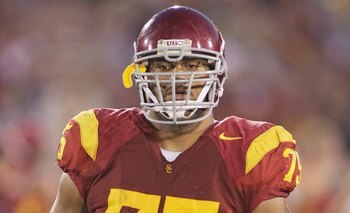 LOS ANGELES - NOVEMBER 29:  Matt Kalil #75 of the USC Trojans looks on against the Notre Dame Fighting Irish on November 29, 2008 at the Los Angeles Memorial Coliseum in Los Angeles, California.  USC won 38-3.  (Photo by Jeff Golden/Getty Images)