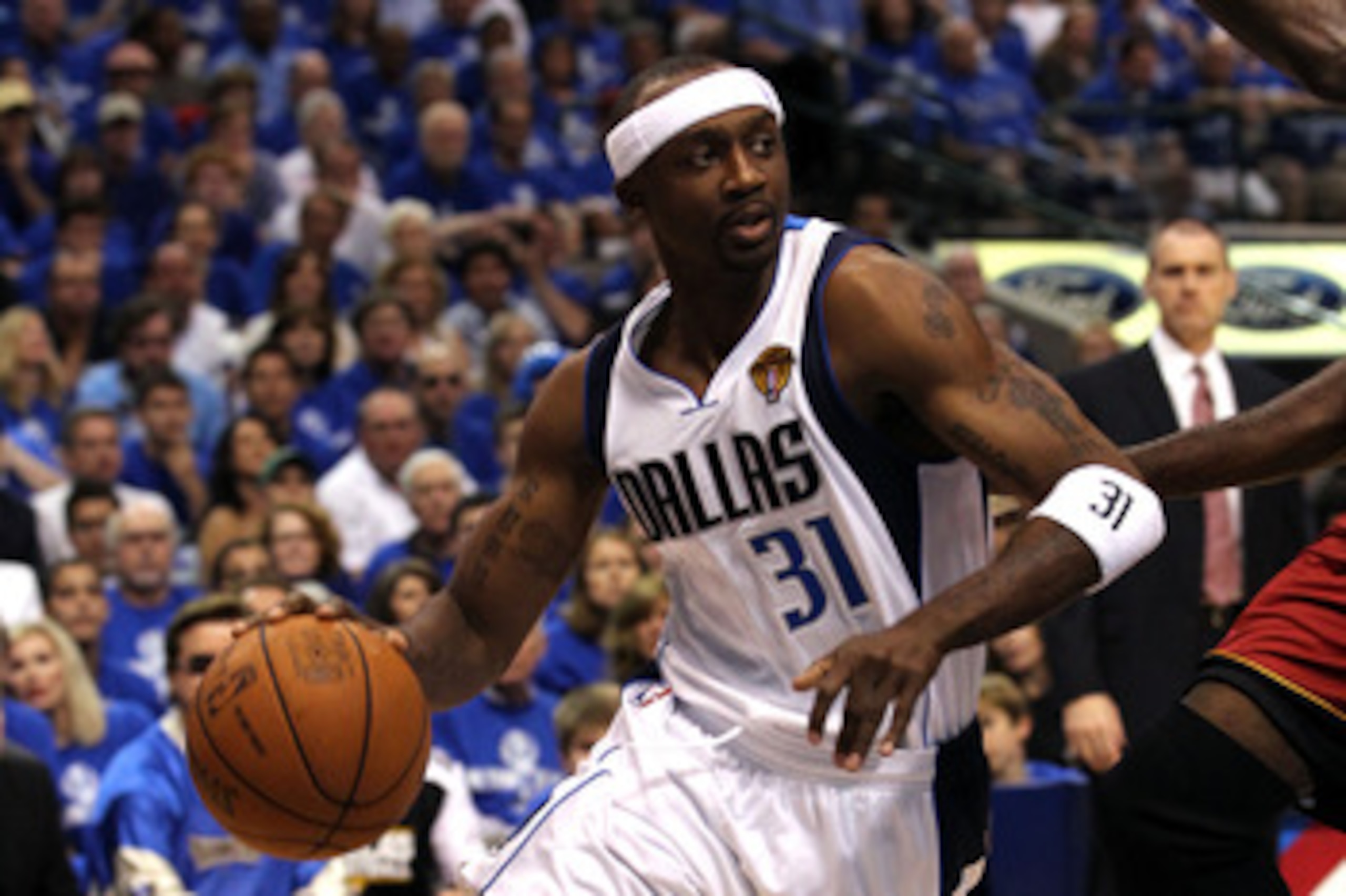 DALLAS, TX - JUNE 05:  Jason Terry #31 of the Dallas Mavericks drives the ball while taking on the Miami Heat in Game Three of the 2011 NBA Finals at American Airlines Center on June 5, 2011 in Dallas, Texas.  NOTE TO USER: User expressly acknowledges and