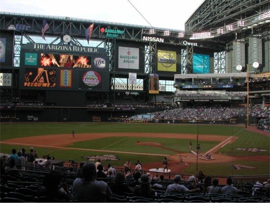 http://www.ballparksofbaseball.com/nl/bank707.jpg