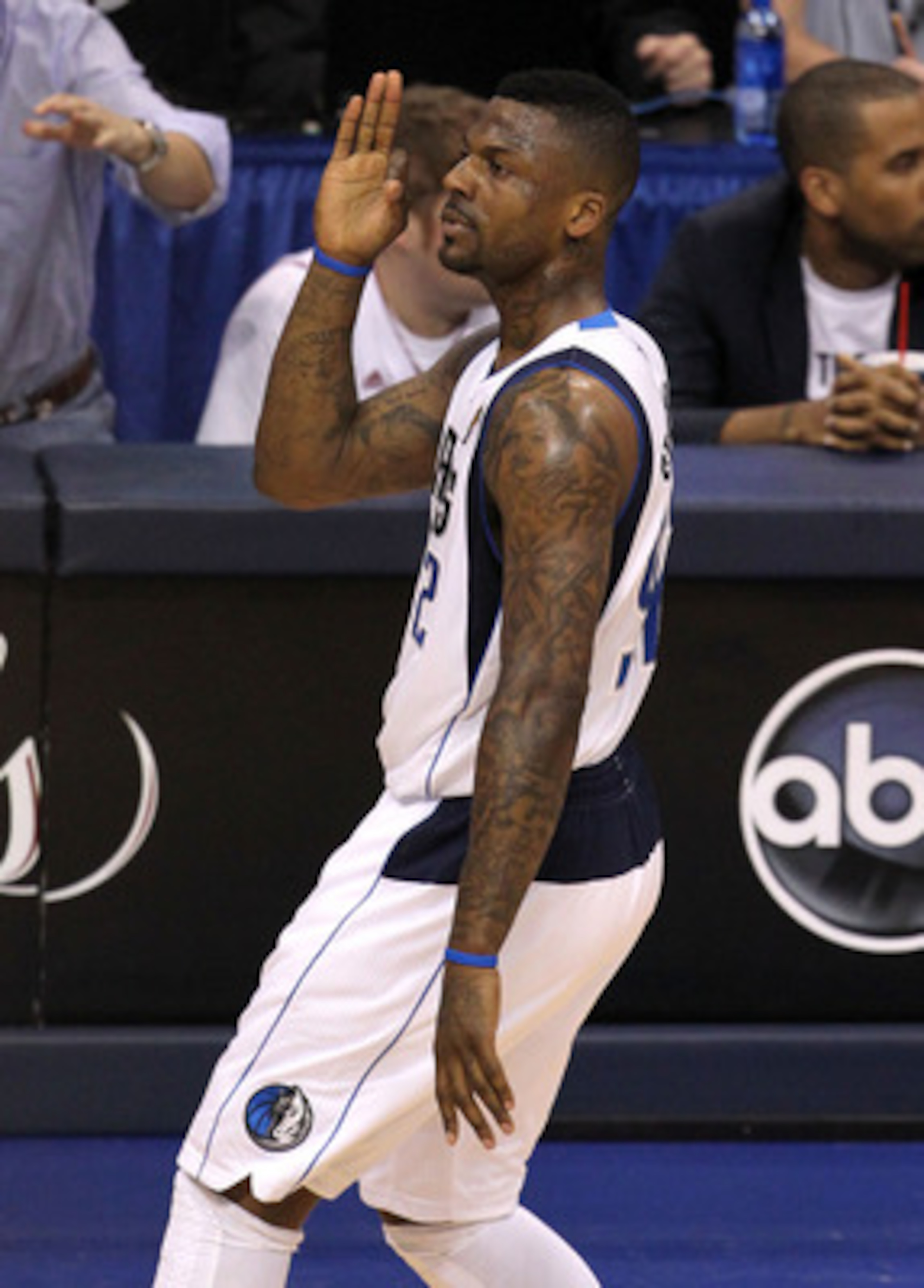 DALLAS, TX - JUNE 05:  DeShawn Stevenson #92 of the Dallas Mavericks reacts in the first quarter while taking on the Miami Heat in Game Three of the 2011 NBA Finals at American Airlines Center on June 5, 2011 in Dallas, Texas.  NOTE TO USER: User expressl