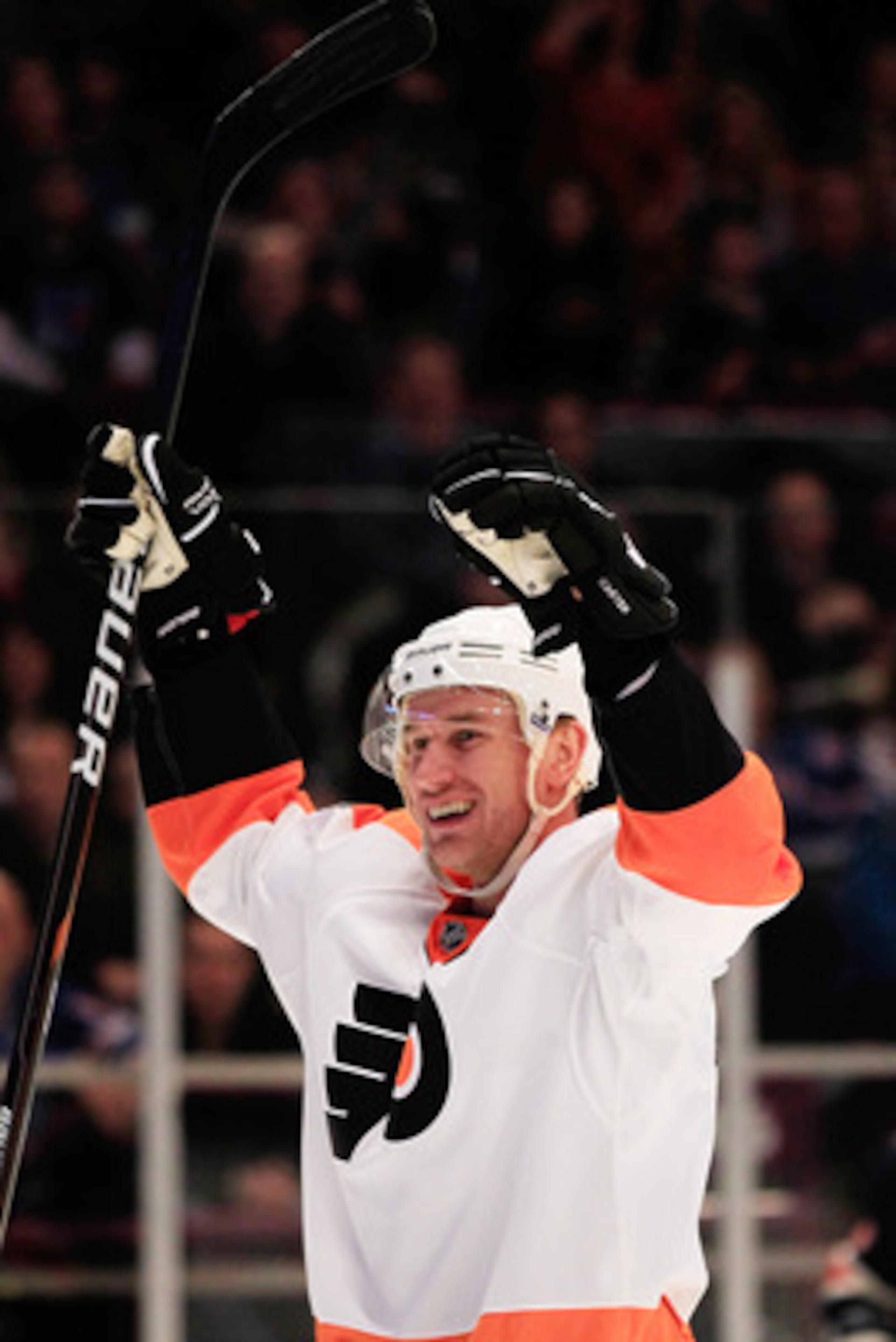 NEW YORK, NY - FEBRUARY 20: Jeff Carter #17 of the Philadelpia Flyers celebrates his first period goal against the New York Rangers at Madison Square Garden on February 20, 2011 in New York City.  (Photo by Chris Trotman/Getty Images)