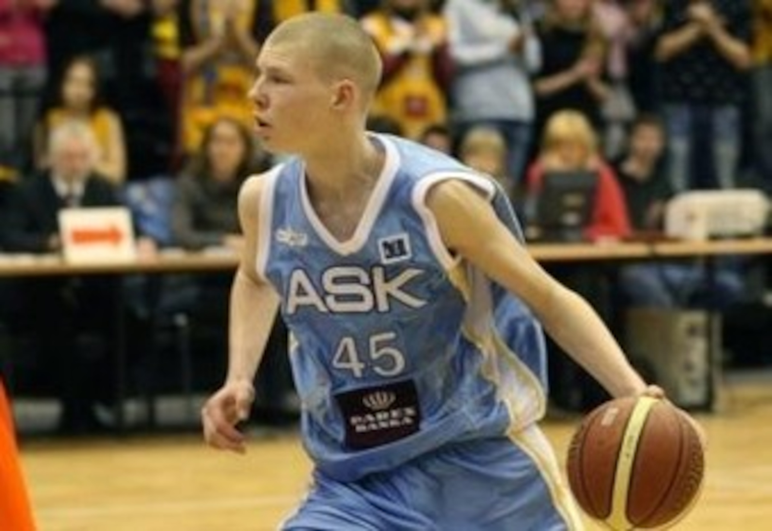 http://legacymedia.sportsplatform.io/images_root/images/photos/001/223/422/davis.bertans_crop_340x234.jpg?1305862957