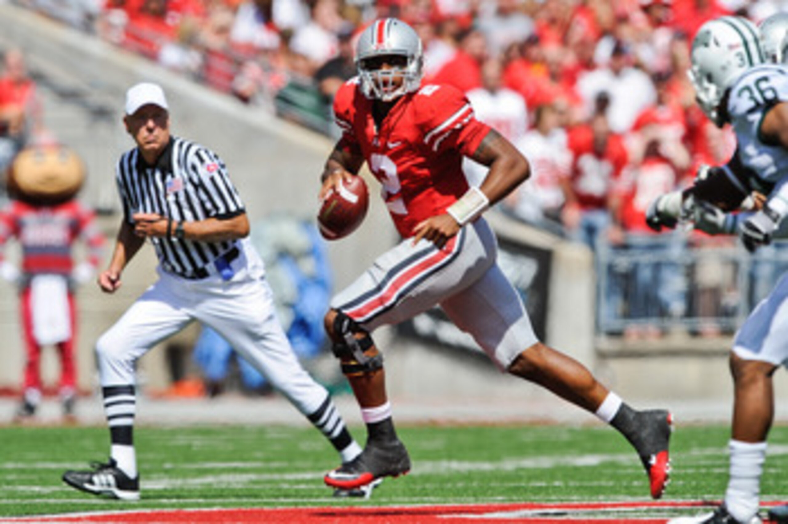COLUMBUS, OH - SEPTEMBER 18:  Terrelle Pryor #2 of the Ohio State Buckeyes runs with the ball against the Ohio Bobcats at Ohio Stadium on September 18, 2010 in Columbus, Ohio.  (Photo by Jamie Sabau/Getty Images)