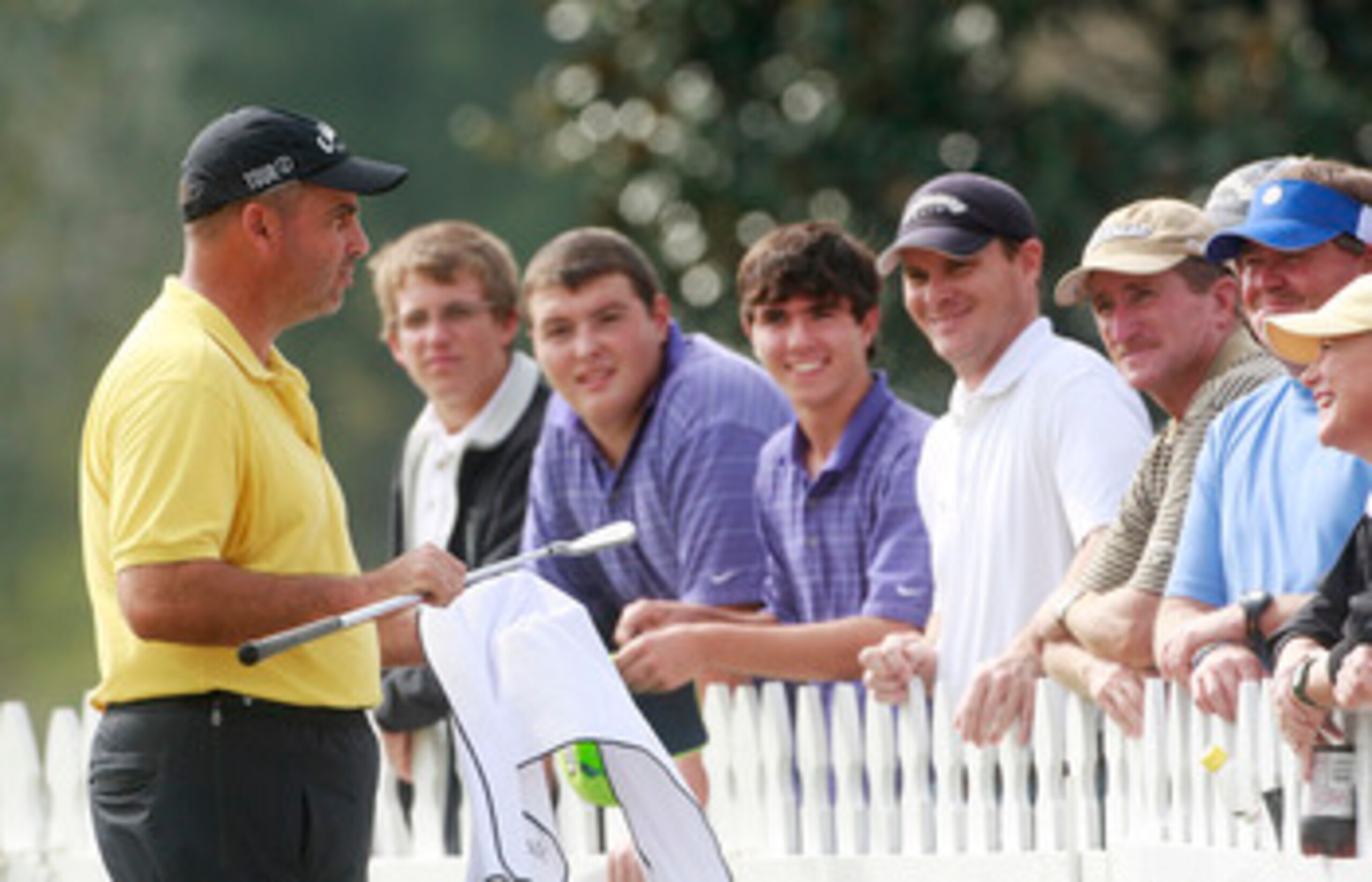 MADISON, MS - OCTOBER 29:  Rocco Mediate talks with fans after first round play was postponed in the Viking Classic at the Annandale Golf Club on October 29, 2009 in  Madison, Mississippi.  (Photo by Dave Martin/Getty Images)