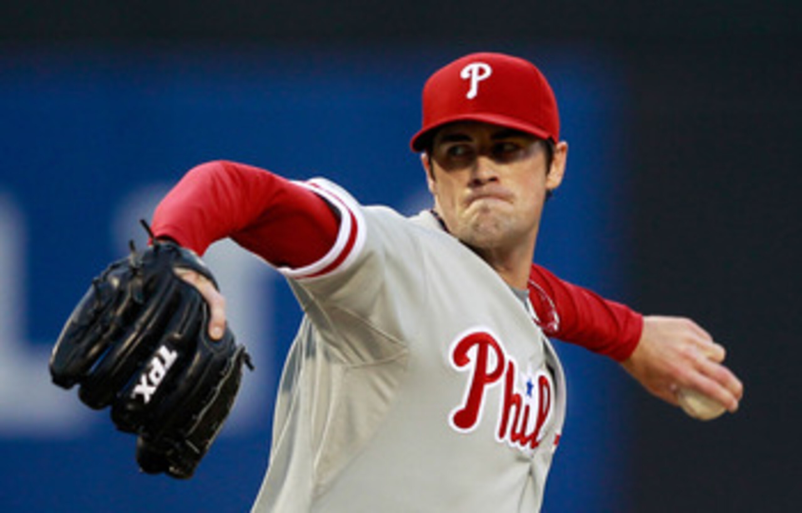 NEW YORK, NY - MAY 28: Cole Hamels #35 of the Philadelphia Phillies pitches against the New York Mets at Citi Field on May 28, 2011 in the Flushing neighborhood of the Queens borough of New York City. (Photo by Chris Trotman/Getty Images)