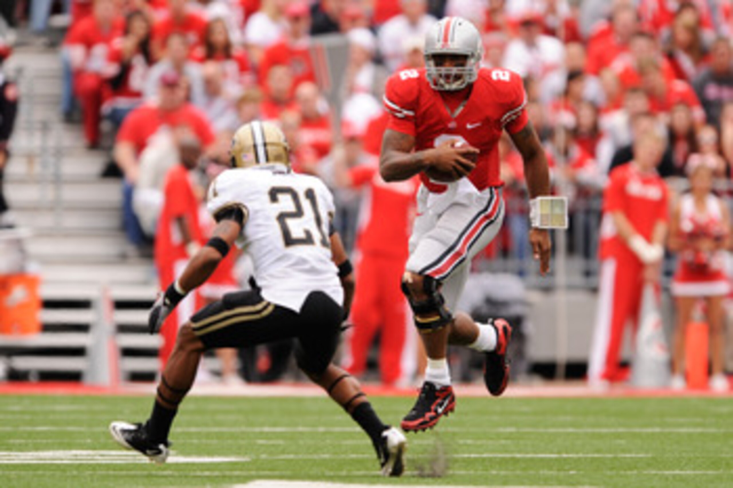 COLUMBUS, OH - OCTOBER 23: Terrelle Pryor #2 of the Ohio State Buckeyes looks for running room as Ricardo Allen #21 of the Purdue Boilermakers defends at Ohio Stadium on October 23, 2010 in Columbus, Ohio. (Photo by Jamie Sabau/Getty Images) COLUMBUS, OH - OCTOBER 23: Terrelle Pryor #2 of the Ohio State Buckeyes looks for running room as Ricardo Allen #21 of the Purdue Boilermakers defends at Ohio Stadium on October 23, 2010 in Columbus, Ohio. (Photo by Jamie Sabau/Getty Images)