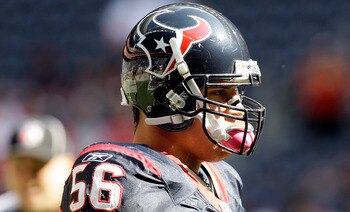 HOUSTON - OCTOBER 17:  Linebacker Brian Cushing #56 of the Houston Texans during warm ups before a football game against the Kansas City Chiefs at Reliant Stadium on October 17, 2010 in Houston, Texas.  (Photo by Bob Levey/Getty Images)