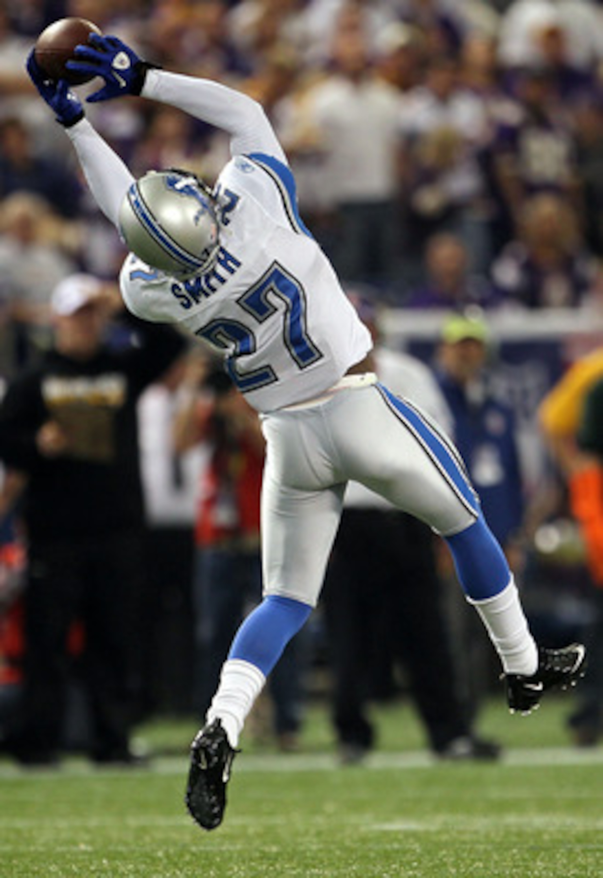 MINNEAPOLIS - SEPTEMBER 26:  Alphonso Smith #27 of the Detroit Lions catches for an interception against the Minnesota Vikings during the game at Hubert H. Humphrey Metrodome on September 26, 2010 in Minneapolis, Minnesota.  (Photo by Jeff Gross/Getty Ima