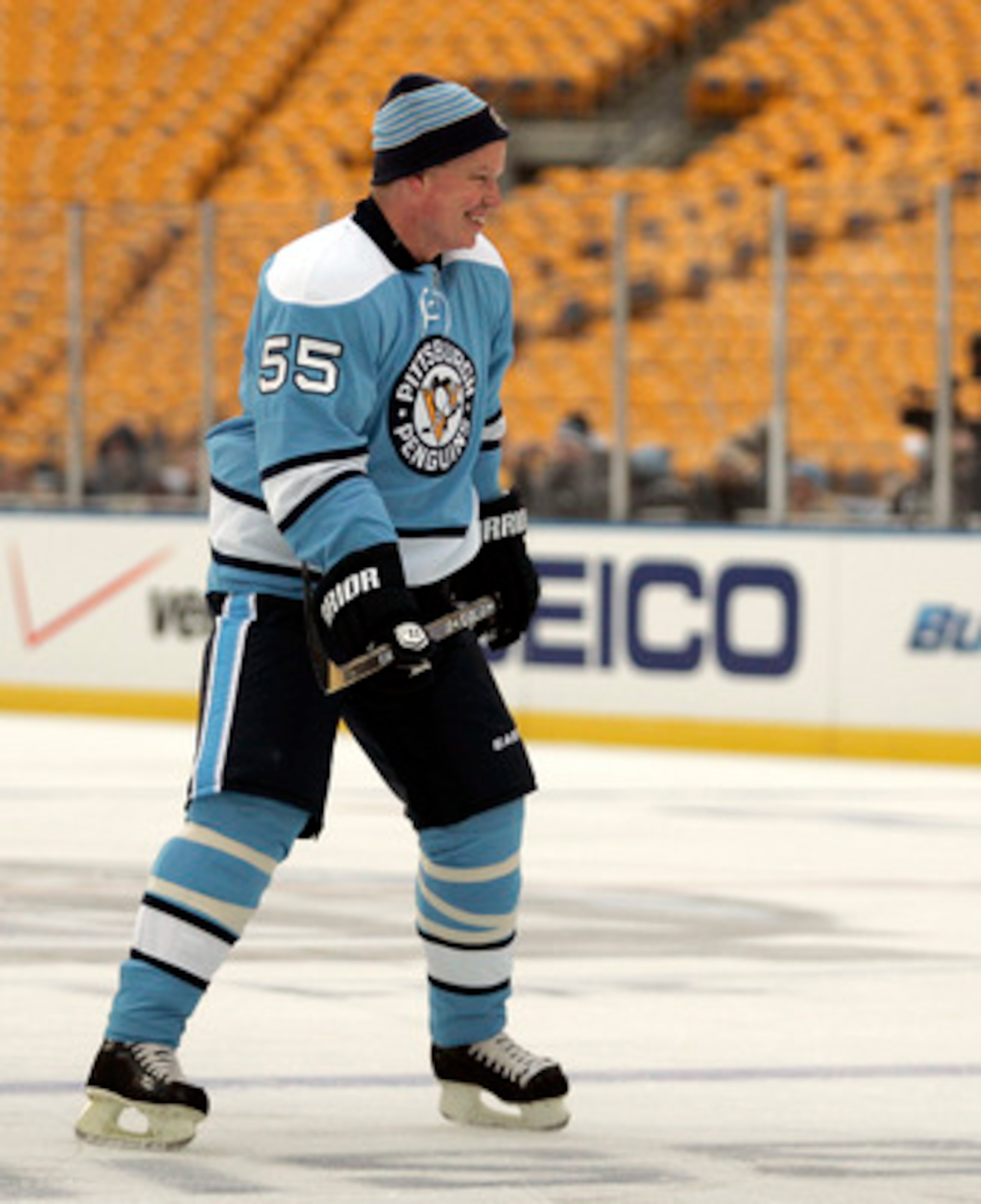 PITTSBURGH, PA - DECEMBER 31: Larry Murphy #55 of the Pittsburgh Penguins skates against the Washington Capitals during the 2011 NHL Winter Classic Alumni Game on December 31, 2010 at Heinz Field in Pittsburgh, Pennsylvania. (Photo by Justin K. Aller/Ge PITTSBURGH, PA - DECEMBER 31: Larry Murphy #55 of the Pittsburgh Penguins skates against the Washington Capitals during the 2011 NHL Winter Classic Alumni Game on December 31, 2010 at Heinz Field in Pittsburgh, Pennsylvania. (Photo by Justin K. Aller/Ge