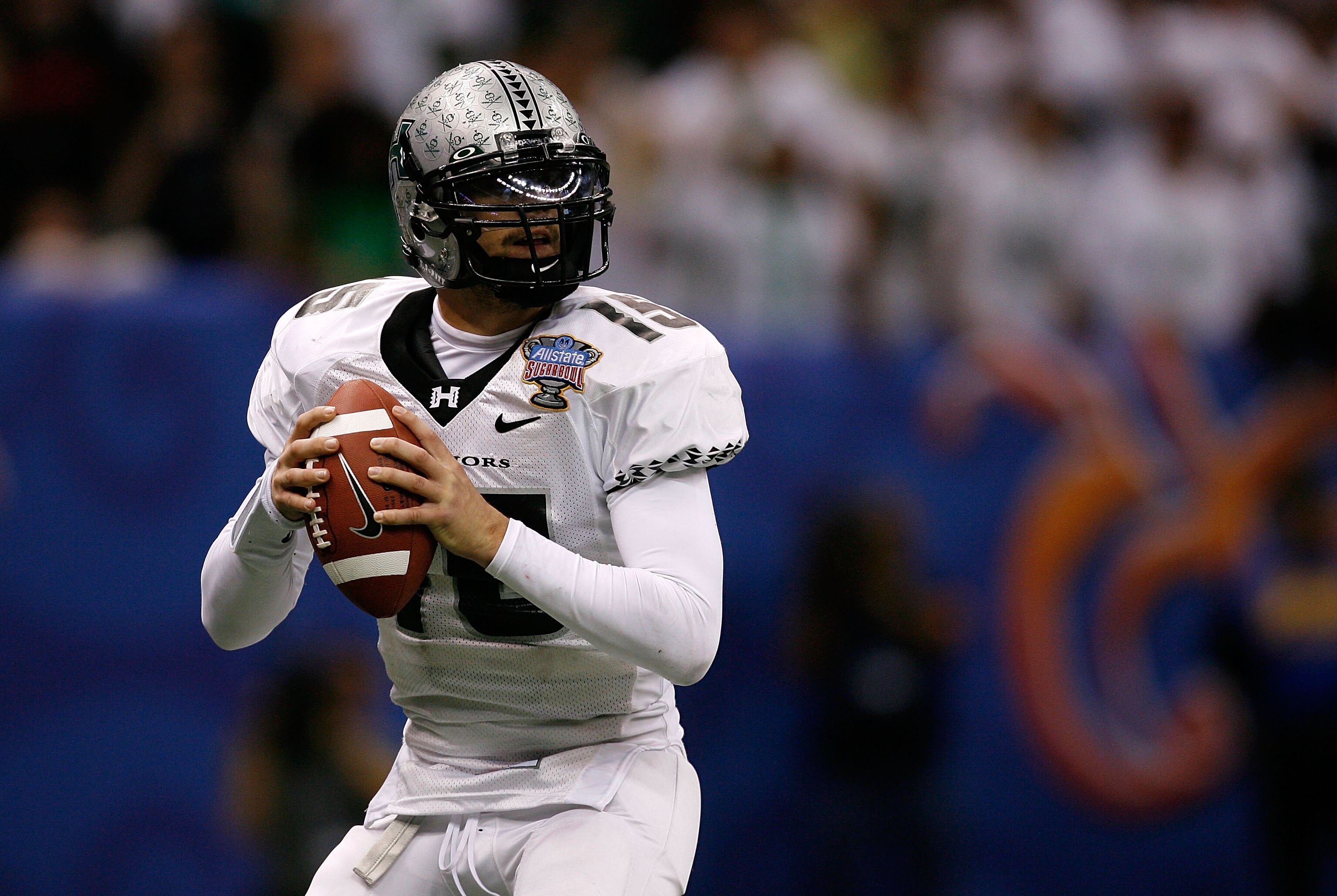 NEW ORLEANS - JANUARY 01:  Quarterback Colt Brennan #15 of the Hawai'i Warriors looks to pass against the Georgia Bulldogs during the Allstate Sugar Bowl at the Louisiana Superdome on January 1, 2008 in New Orleans, Louisiana.  (Photo by Kevin C. Cox/Gett