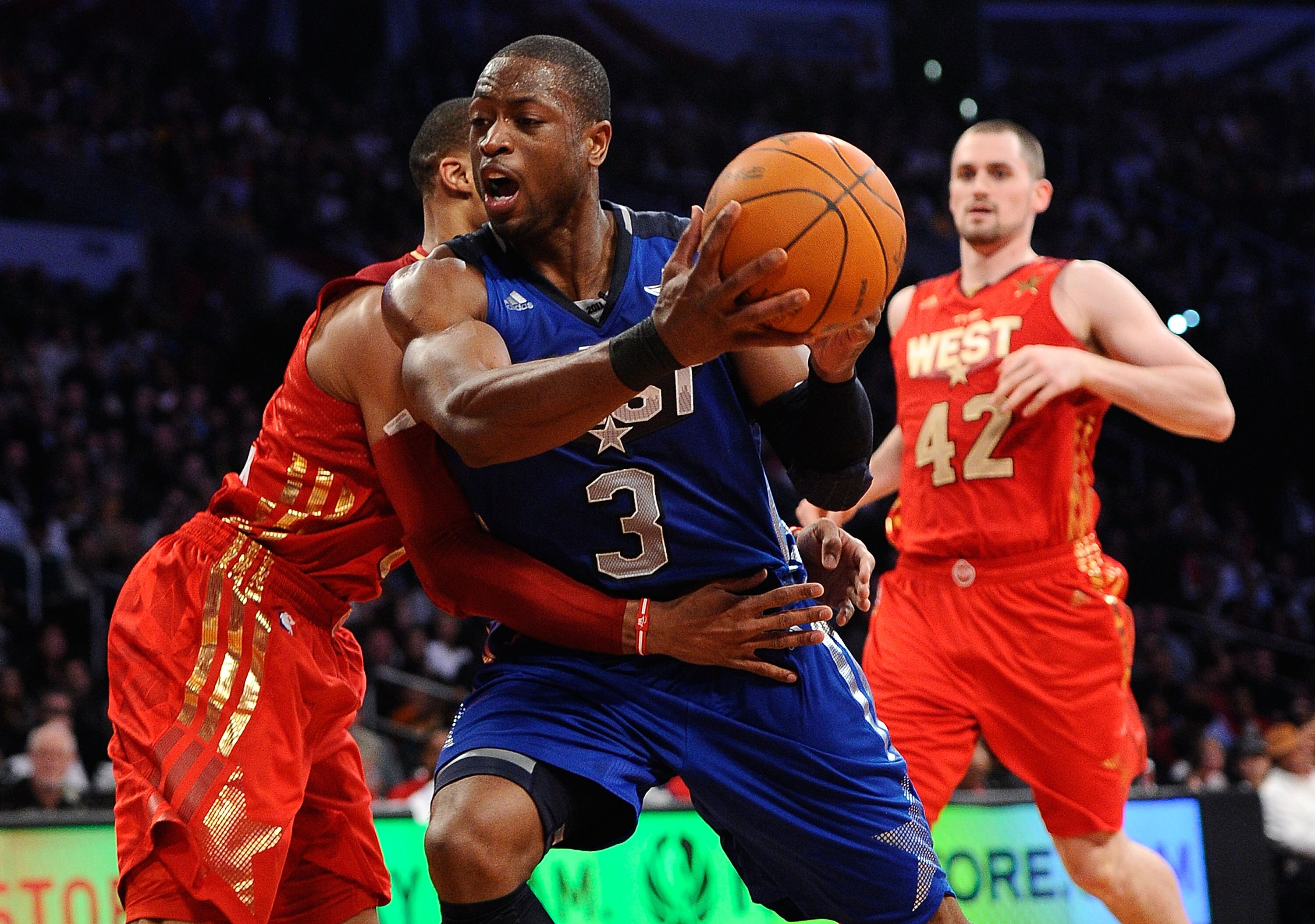 LOS ANGELES, CA - FEBRUARY 20:  Dwyane Wade #3 of the Miami Heat and the Eastern Conference moves the ball in the 2011 NBA All-Star Game at Staples Center on February 20, 2011 in Los Angeles, California. NOTE TO USER: User expressly acknowledges and agree