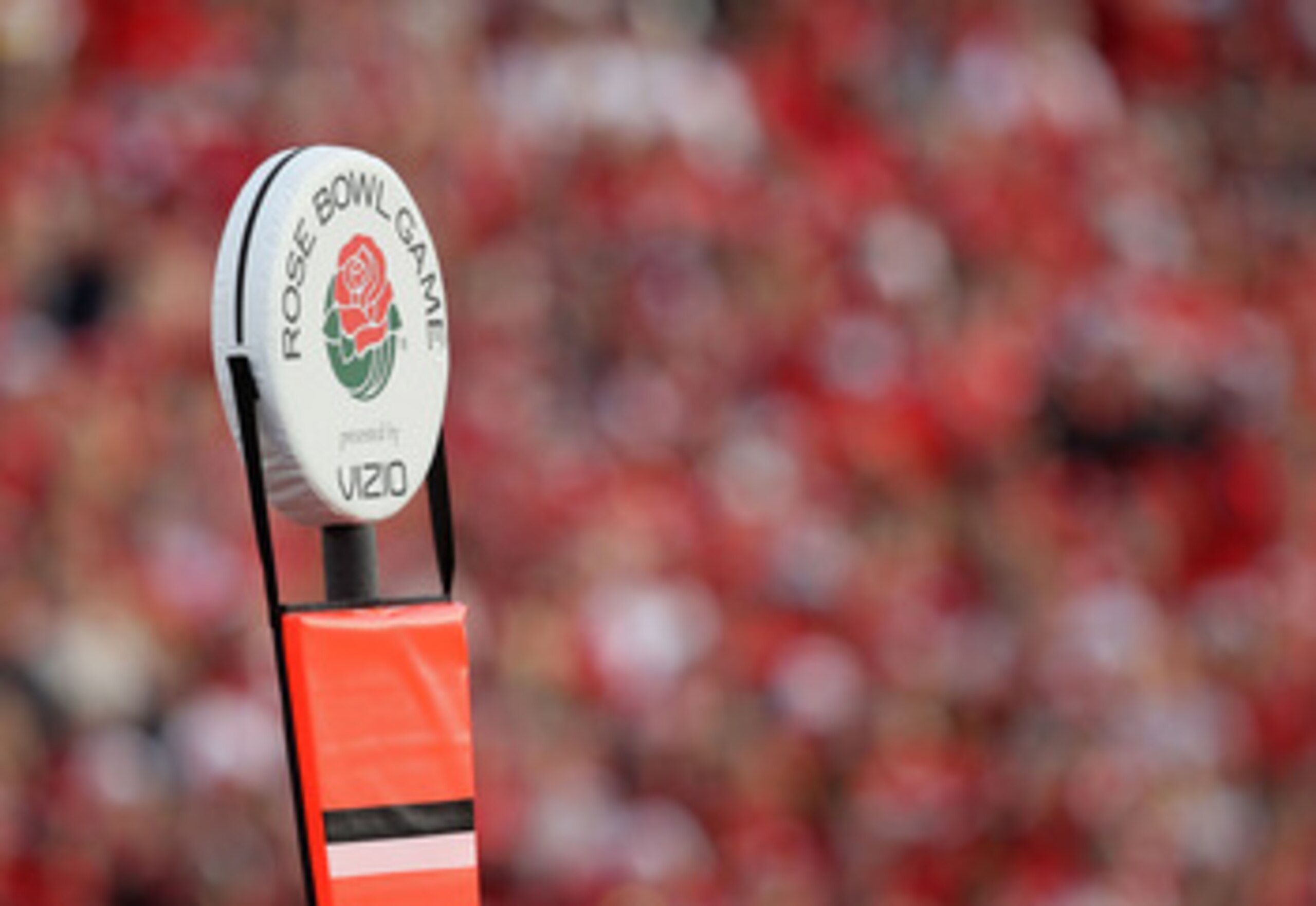 PASADENA, CA - JANUARY 01:  A view of the yardage marker during the 97th Rose Bowl game between the Wisconsin Badgers and the TCU Horned Frogs on January 1, 2011 in Pasadena, California.  (Photo by Stephen Dunn/Getty Images)