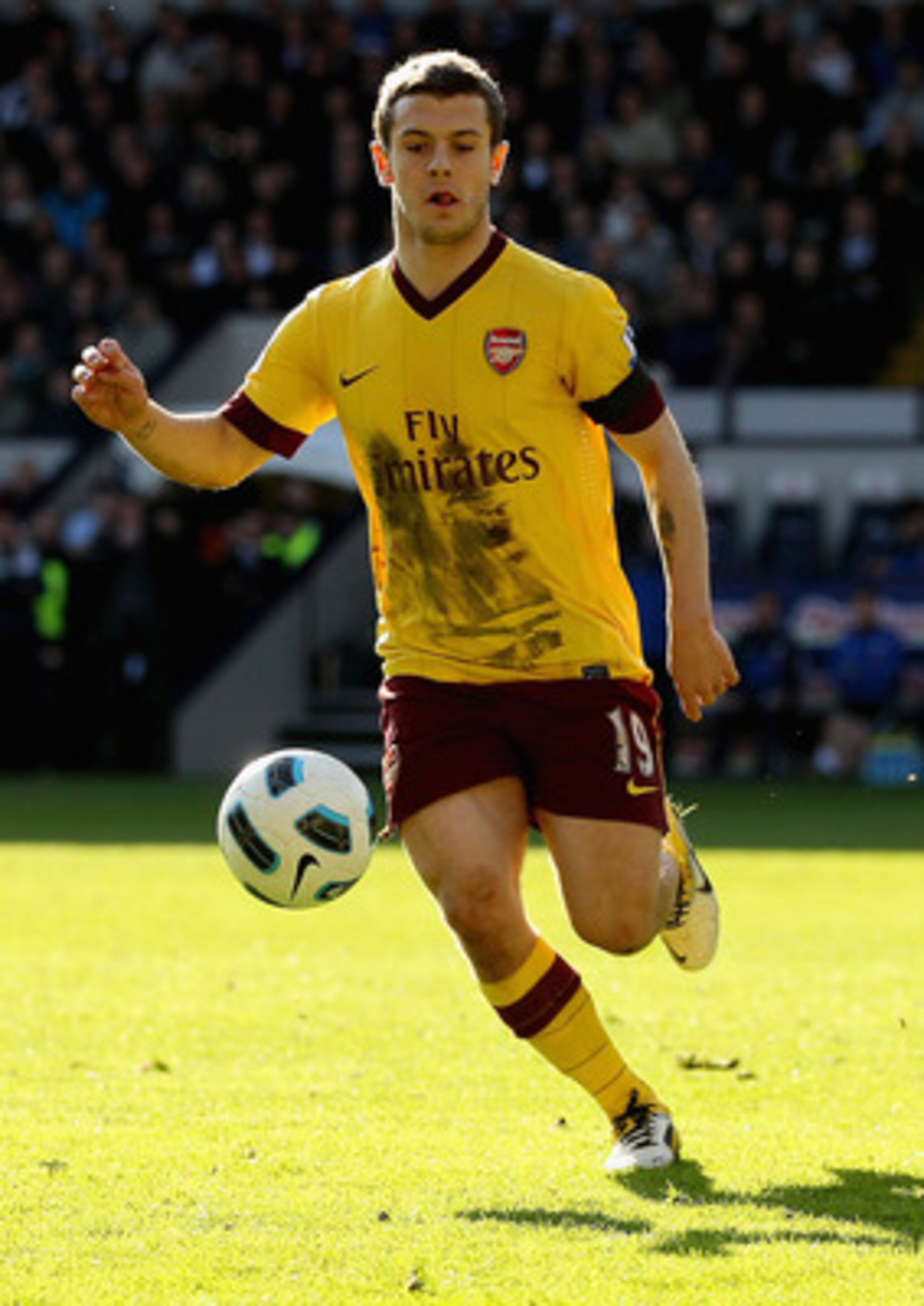 WEST BROMWICH, ENGLAND - MARCH 19:  Jack Wilshere of Arsenal in action during the Barclays Premier League match between West Bromwich Albion and Arsenal at The Hawthorns on March 19, 2011 in West Bromwich, England.  (Photo by Scott Heavey/Getty Images)