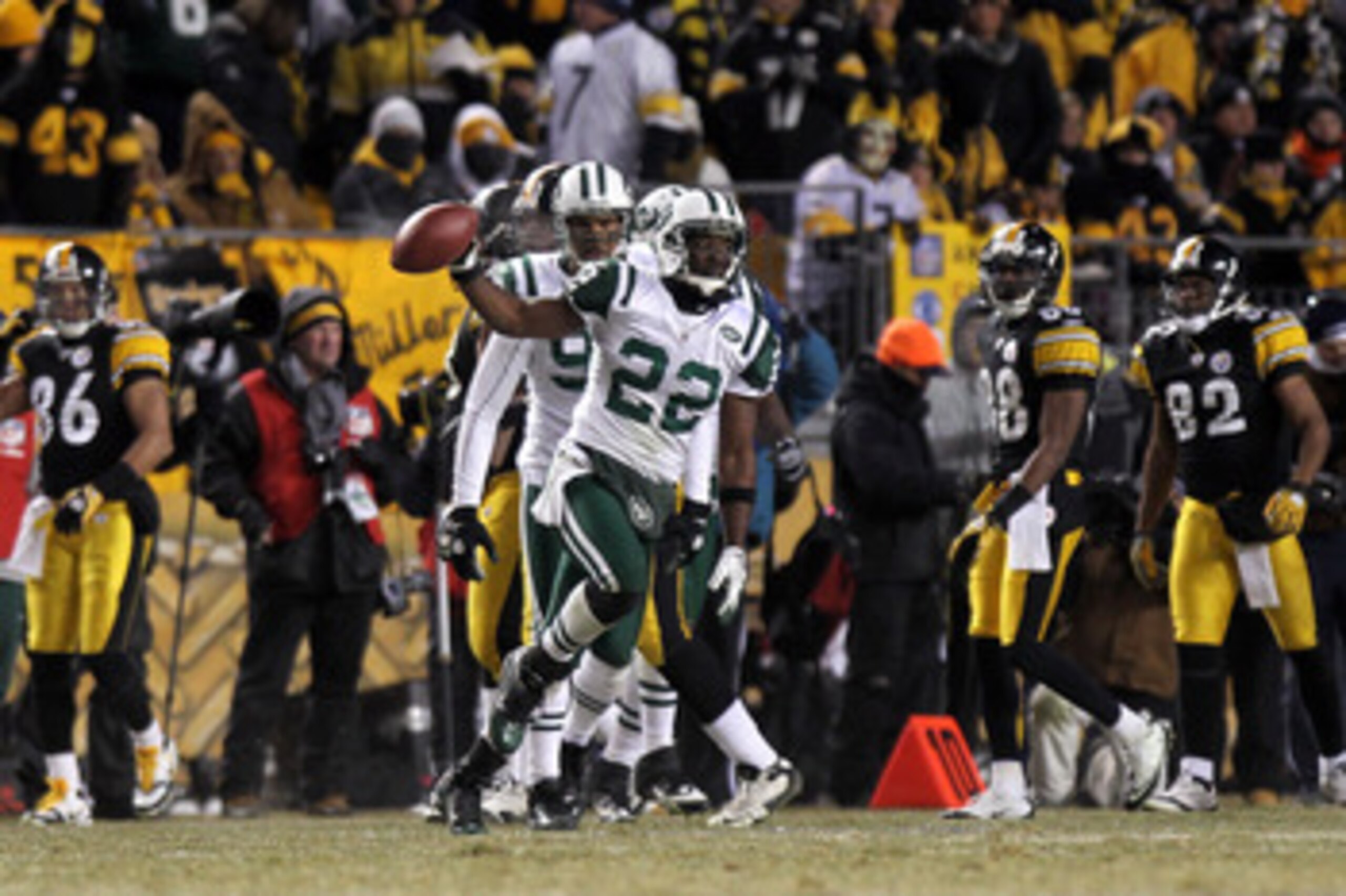 PITTSBURGH, PA - JANUARY 23: Brodney Pool #22 of the New York Jets celebrates after intercepting a pass intended for Emmanuel Sanders #88 of the Pittsburgh Steelers in the third quarter of the 2011 AFC Championship game at Heinz Field on January 23, 2011 PITTSBURGH, PA - JANUARY 23: Brodney Pool #22 of the New York Jets celebrates after intercepting a pass intended for Emmanuel Sanders #88 of the Pittsburgh Steelers in the third quarter of the 2011 AFC Championship game at Heinz Field on January 23, 2011