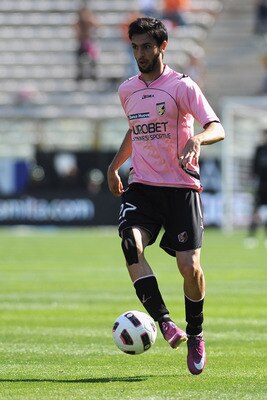 PARMA, ITALY - MAY 01:  Javier Matias Pastore of US Citta di Palermo in action during the Serie A match between Parma FC and US Citta di Palermo at Stadio Ennio Tardini on May 1, 2011 in Parma, Italy.  (Photo by Valerio Pennicino/Getty Images)