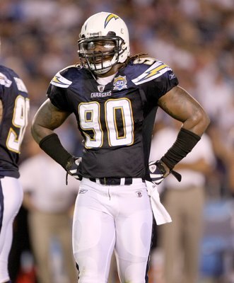 SAN DIEGO - SEPTEMBER 4:  Linebacker Antwan Applewhite #90 of the San Diego Chargers stands on the field in the game with the San Francisco 49ers on September 4, 2009 at Qualcomm Stadium in San Diego, California.   The Chrgers won 26-7.  (Photo by Stephen