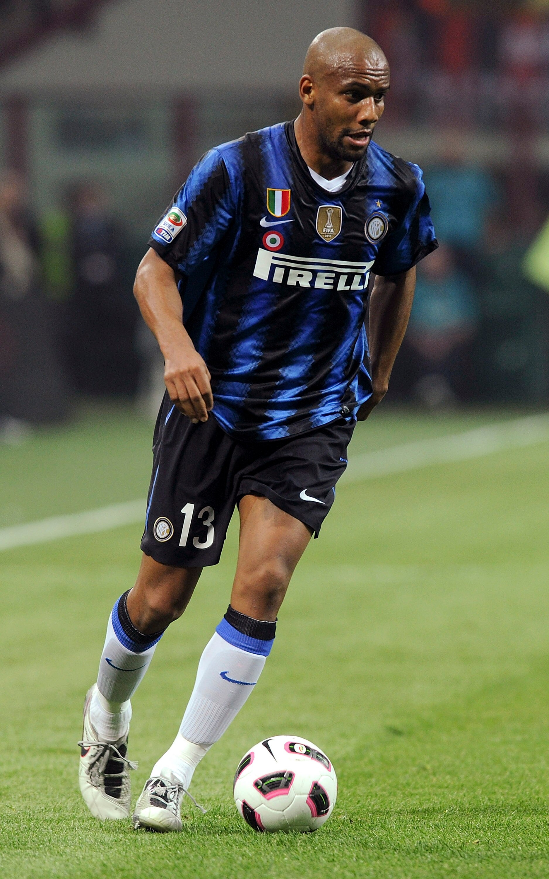 MILAN, ITALY - APRIL 02:  Maicon of Inter in action during the Serie A match between AC Milan and FC Internazionale Milano at Stadio Giuseppe Meazza on April 2, 2011 in Milan, Italy.  (Photo by Dino Panato/Getty Images)