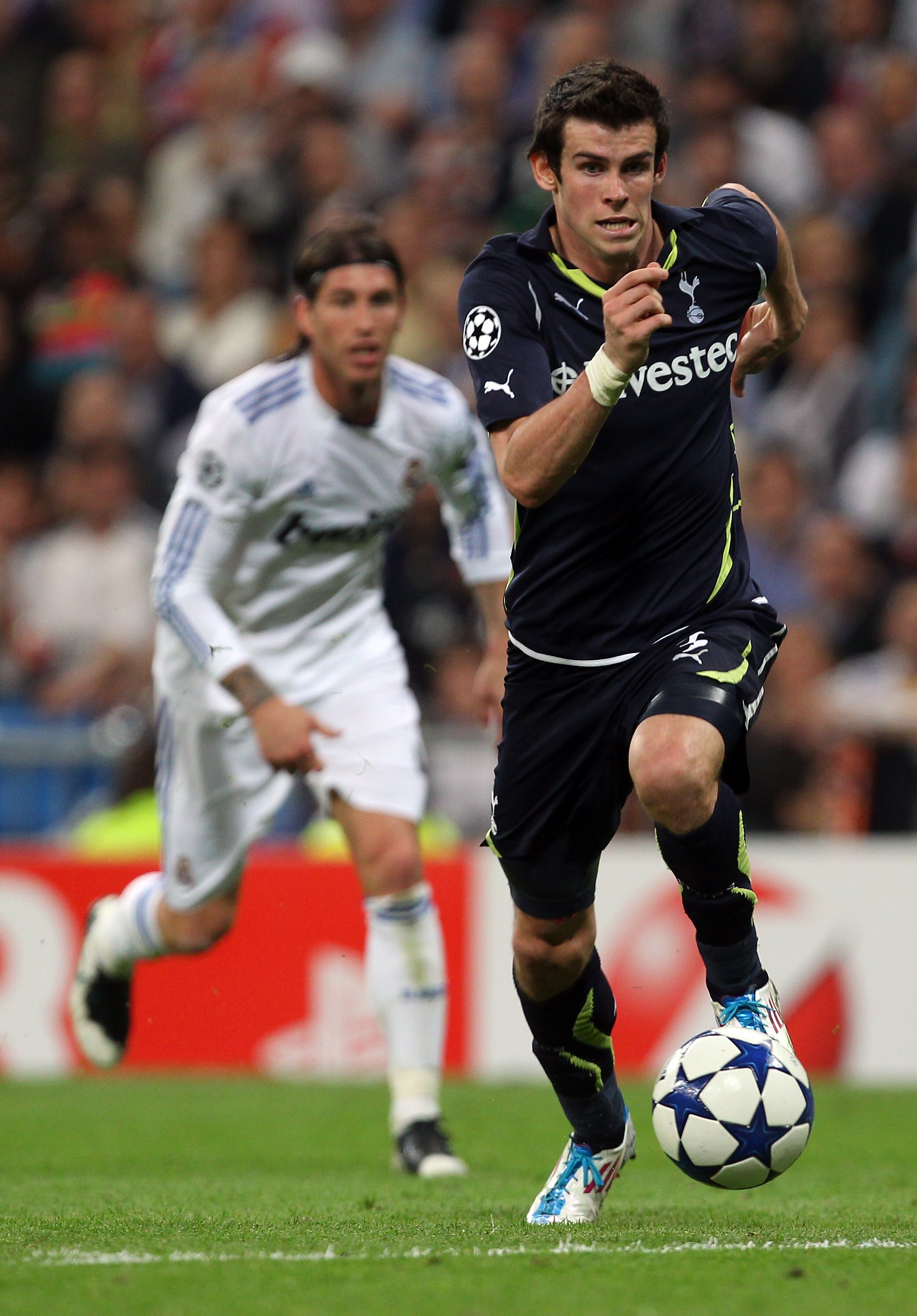MADRID, SPAIN - APRIL 05:  Gareth Bale of Tottenham Hotspur during the UEFA Champions League Quarter Final first leg match between Real Madrid and Tottenham Hotspur at Estadio Santiago Bernabeu on April 5, 2011 in Madrid, Spain.  (Photo by Clive Rose/Gett
