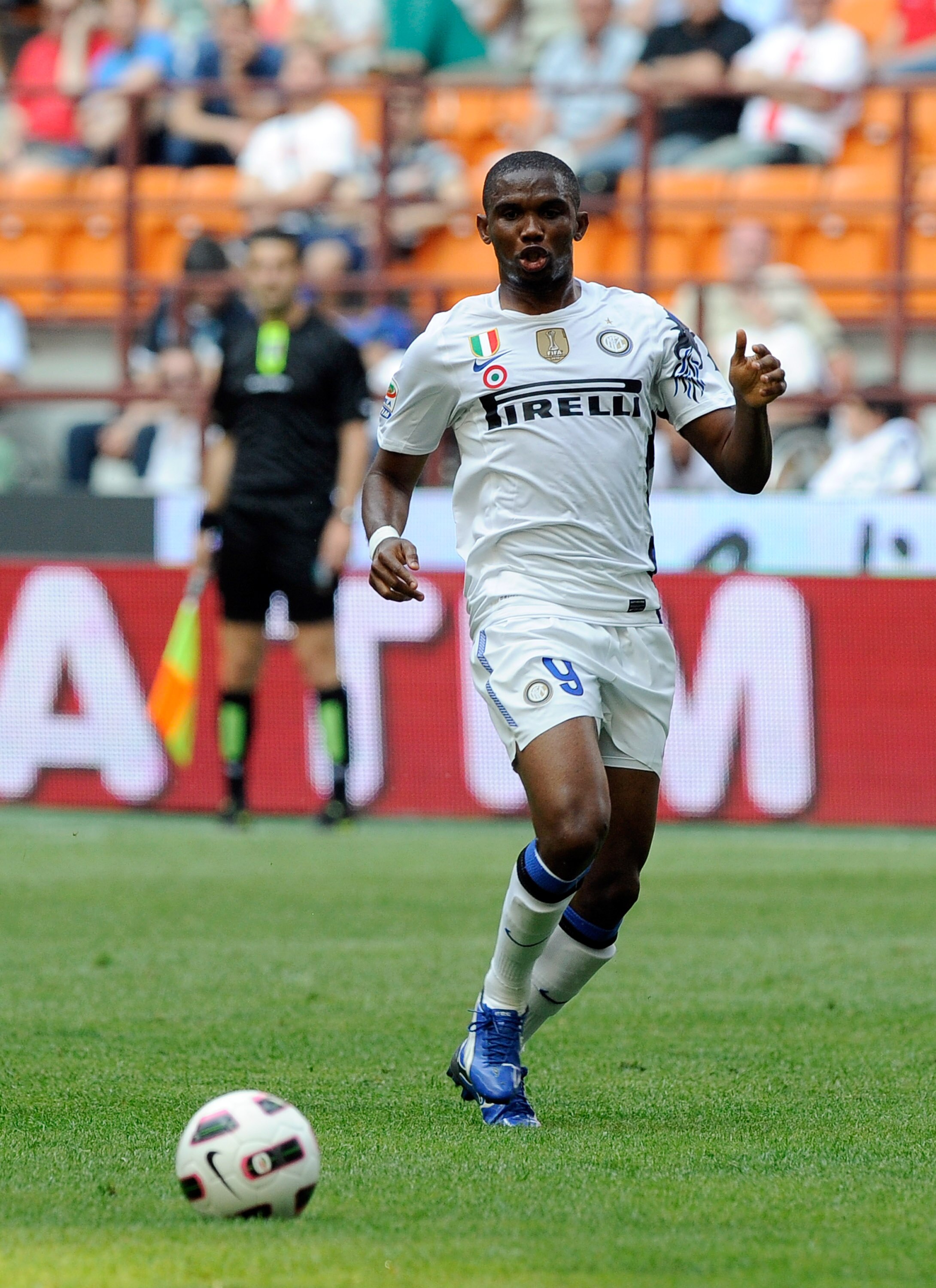MILAN, ITALY - MAY 22:  Samuel Eto'o of FC Inter Milan during the Serie A match between FC Internazionale Milano and Catania Calcio at Stadio Giuseppe Meazza on May 22, 2011 in Milan, Italy.  (Photo by Claudio Villa/Getty Images)