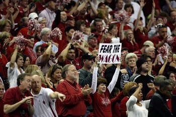 MEMPHIS, TN - MARCH 27:  Oklahoma Sooners fans cheer on their team against the Syracuse Orange during the NCAA Men's Basketball Tournament South Regionals at the FedExForum on March 27, 2009 in Memphis, Tennessee.  (Photo by Joe Murphy/Getty Images)