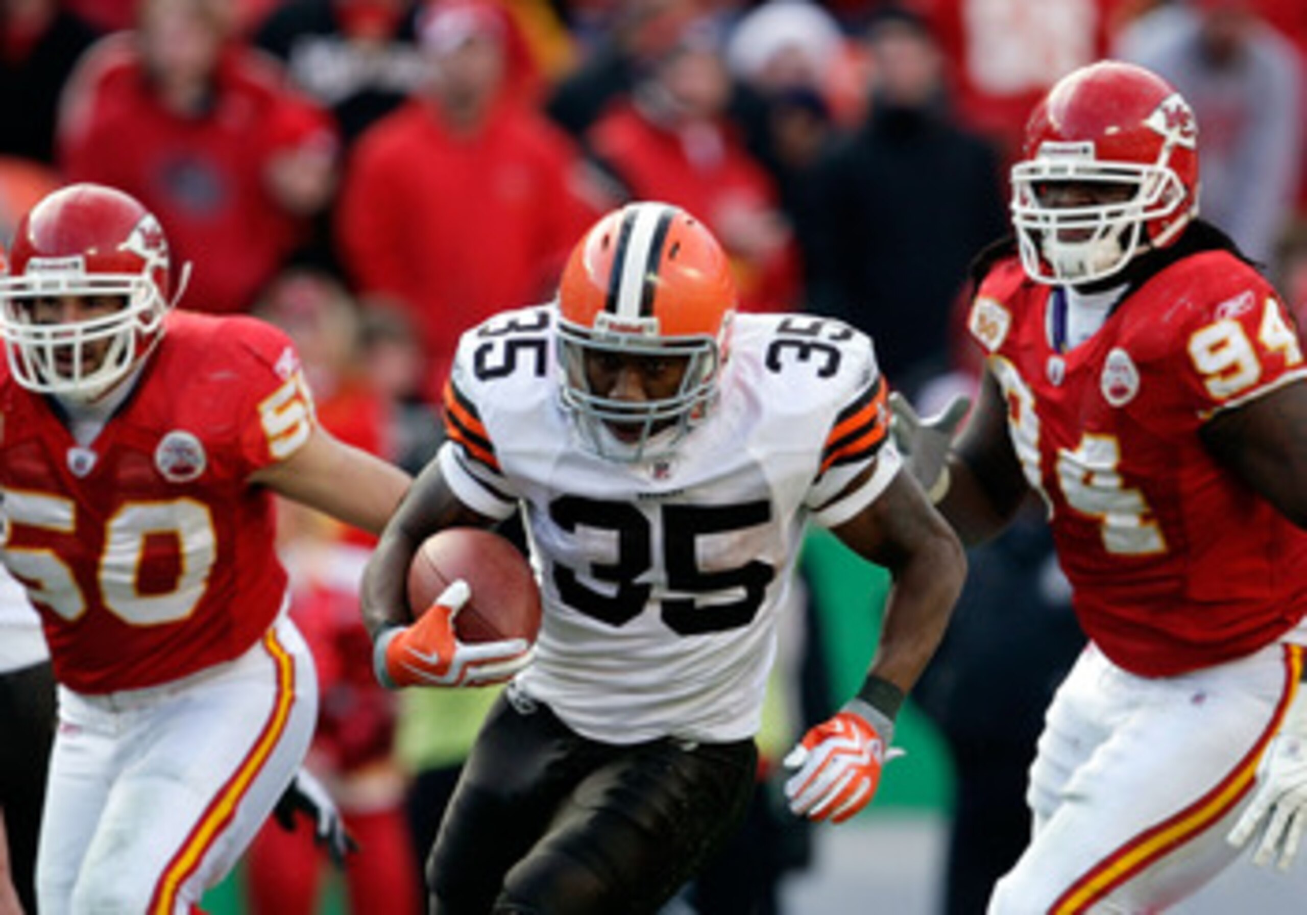 KANSAS CITY, MO - DECEMBER 20:  Running back Jerome Harrison #35 of the Cleveland Browns carries the ball during the game against the Kansas City Chiefs on December 20, 2009 at Arrowhead Stadium in Kansas City, Missouri.  (Photo by Jamie Squire/Getty Imag