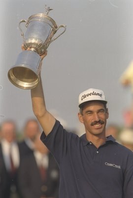 18 Jun 1995:  Corey Pavin holds high his trophy after winning the U.S. Open at Shinnecock Hills in Southampton,  New York.     Mandatory Credit: J.D. Cuban  /Allsport