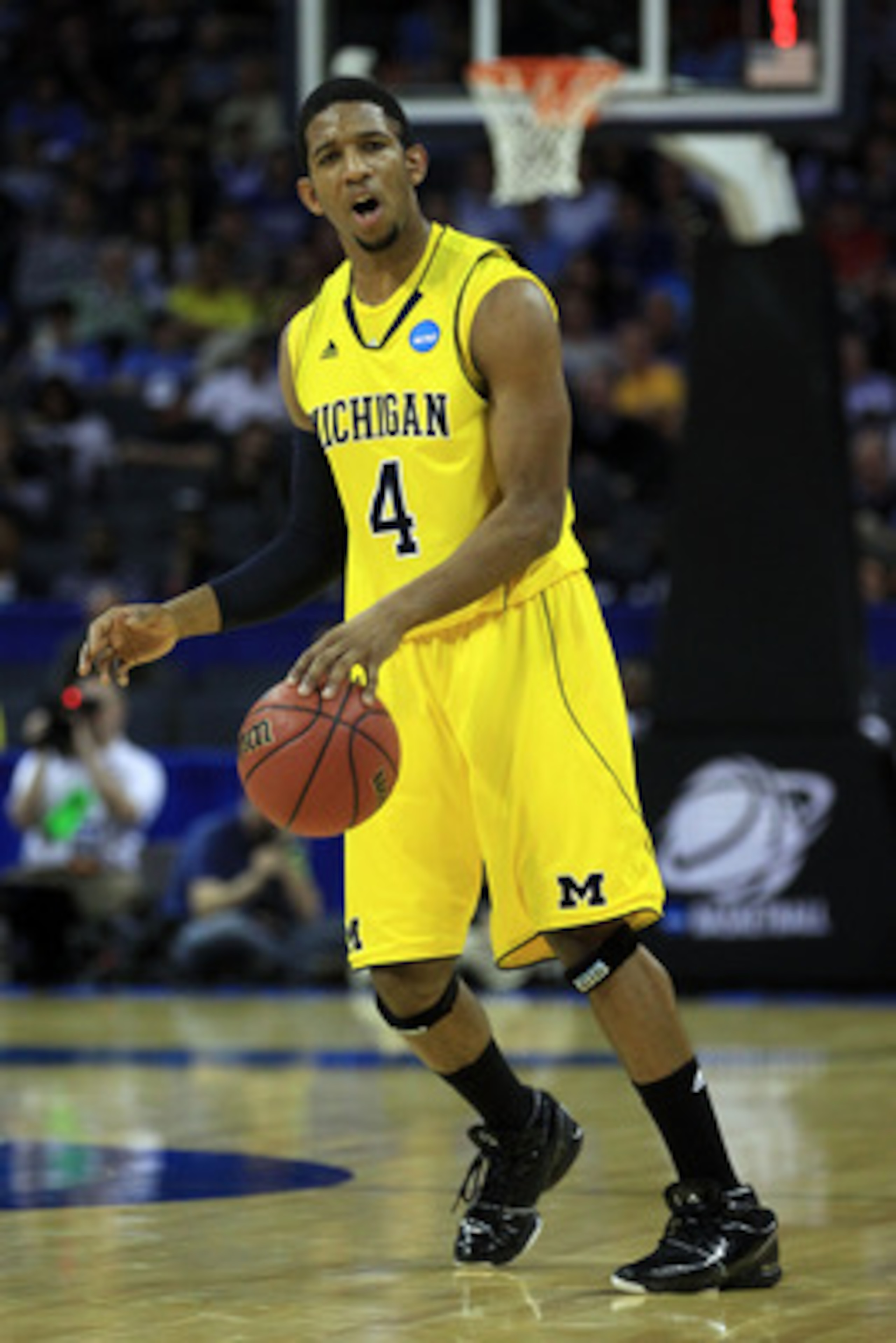 CHARLOTTE, NC - MARCH 20:  Darius Morris #4 of the Michigan Wolverines moves the ball while taking on the Duke Blue Devils during the third round of the 2011 NCAA men's basketball tournament at Time Warner Cable Arena on March 20, 2011 in Charlotte, North