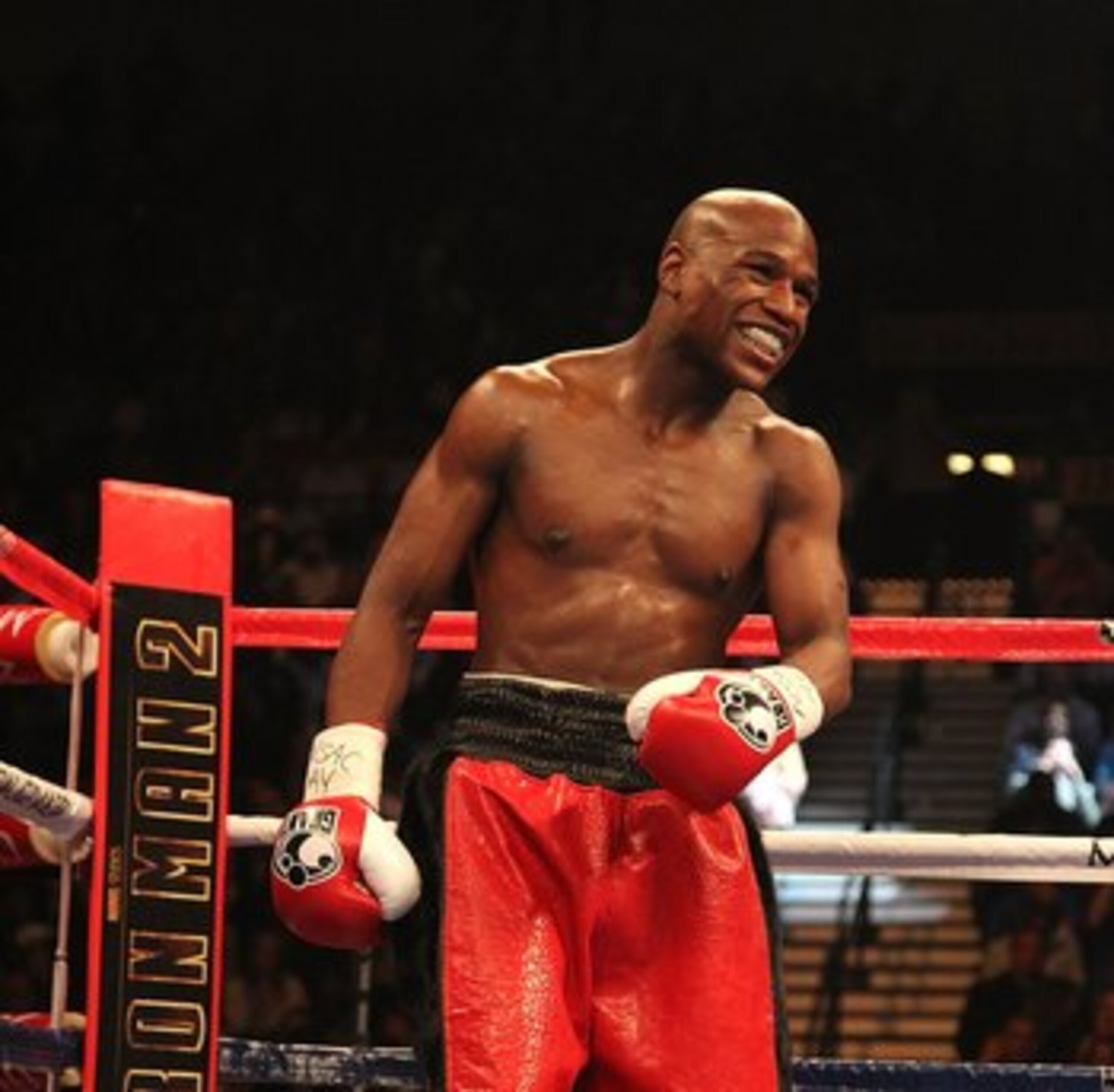 LAS VEGAS - MAY 01:  Floyd Mayweather Jr. looks on at the start of his welterweight fight against Shane Mosley at the MGM Grand Garden Arena on May 1, 2010 in Las Vegas, Nevada.  (Photo by Jed Jacobsohn/Getty Images)