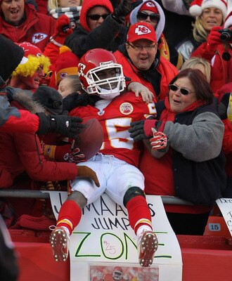 KANSAS CITY, MO - DECEMBER 05:  Jamaal Charles #25 of the Kansas City Chiefs in action during the game against the Denver Broncos on December 5, 2010 at Arrowhead Stadium in Kansas City, Missouri.  (Photo by Jamie Squire/Getty Images)