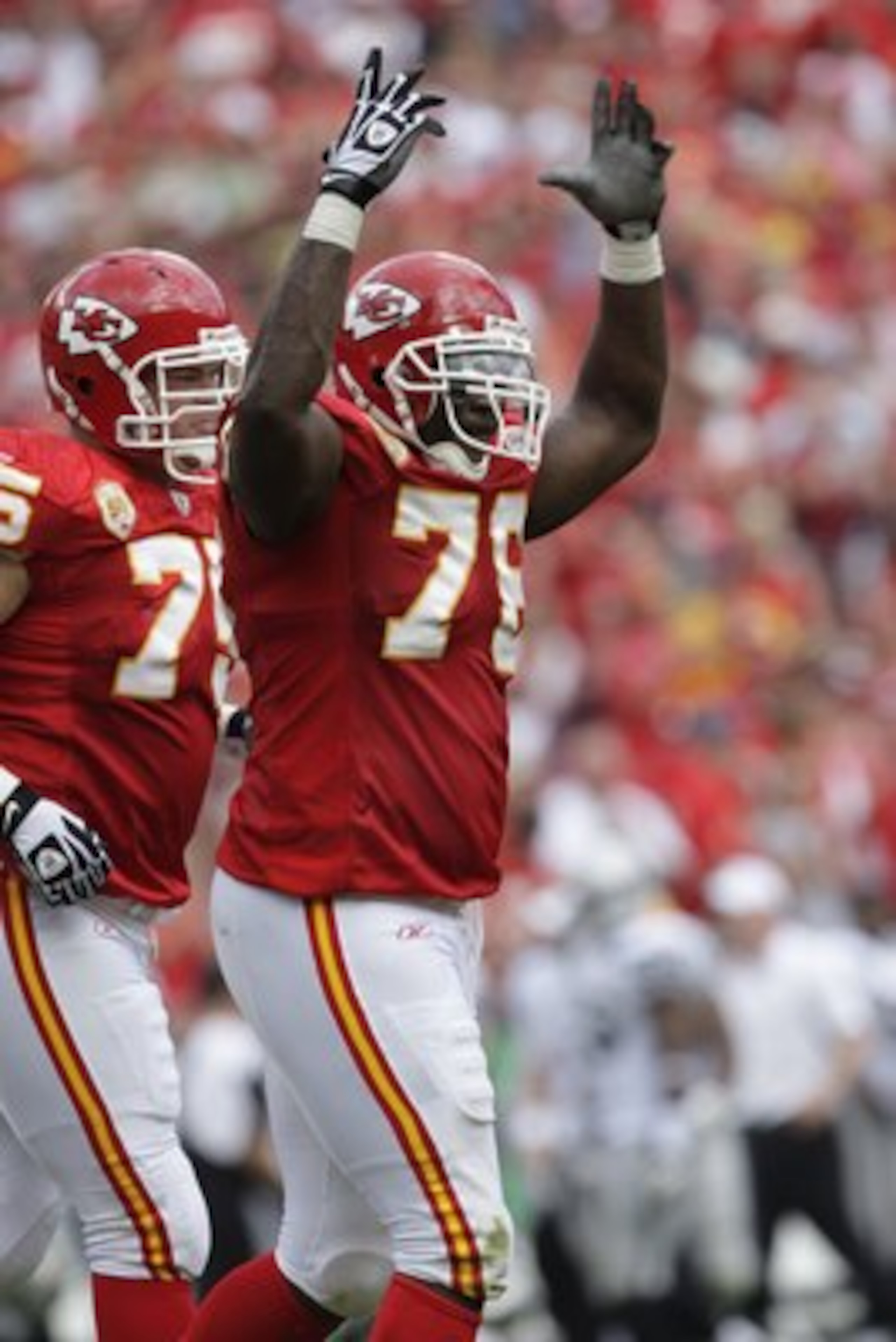 KANSAS CITY, MO - SEPTEMBER 20: Branden Albert #76 of the Kansas City Chiefs reacts during the game against the Oakland Raiders at Arrowhead Stadium on September 20, 2009 in Kansas City, Missouri. (Photo by Jamie Squire/Getty Images) KANSAS CITY, MO - SEPTEMBER 20: Branden Albert #76 of the Kansas City Chiefs reacts during the game against the Oakland Raiders at Arrowhead Stadium on September 20, 2009 in Kansas City, Missouri. (Photo by Jamie Squire/Getty Images)